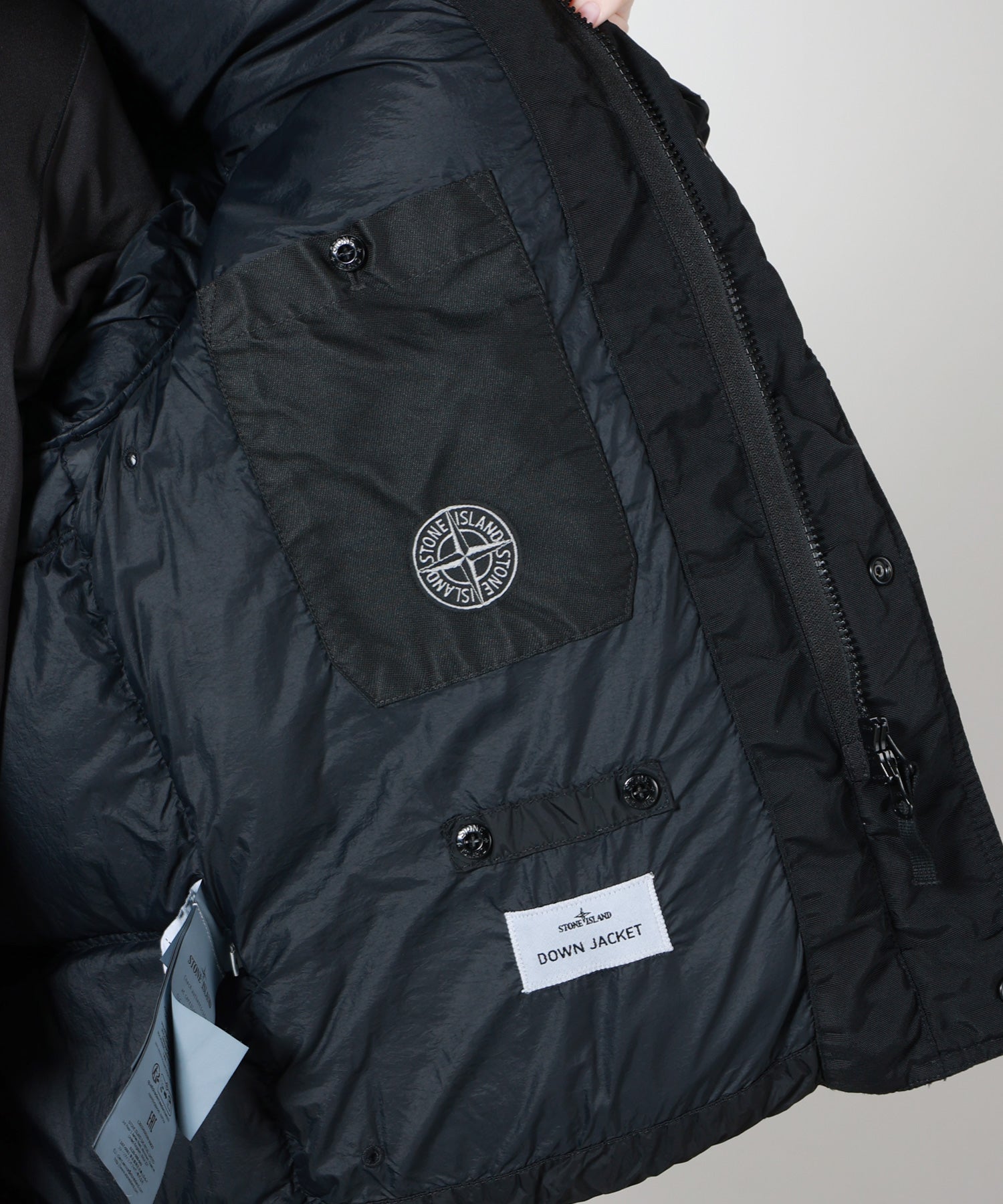 STONE ISLAND(ストーンアイランド)】 CRINKLE REPS NY ダウン