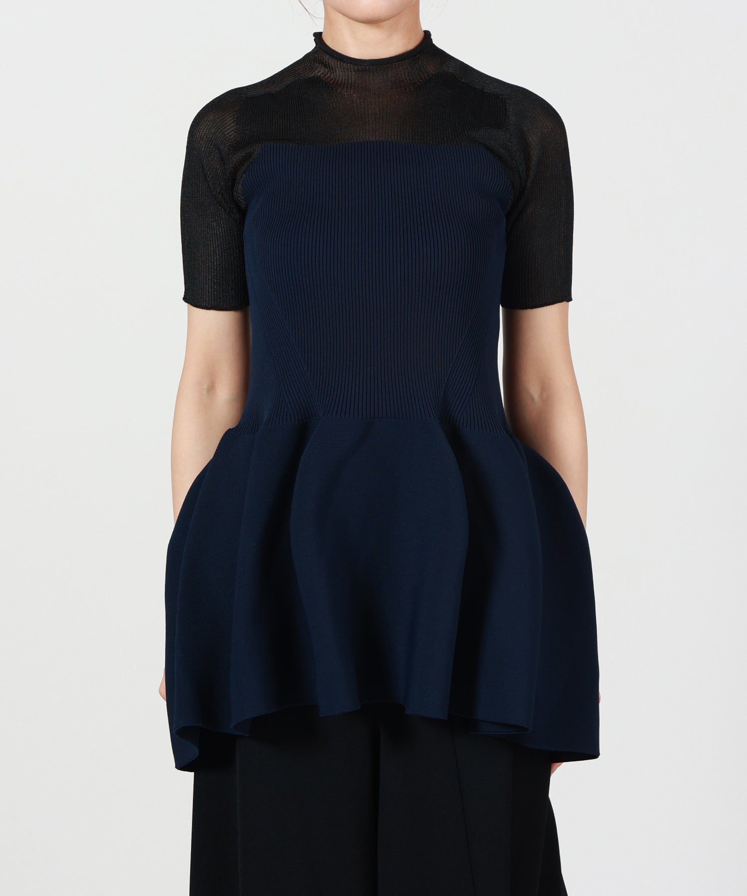 CFCL(シーエフシーエル)】 POTTERY LUCENT DECOLLETAGE SHORT SLEEVE