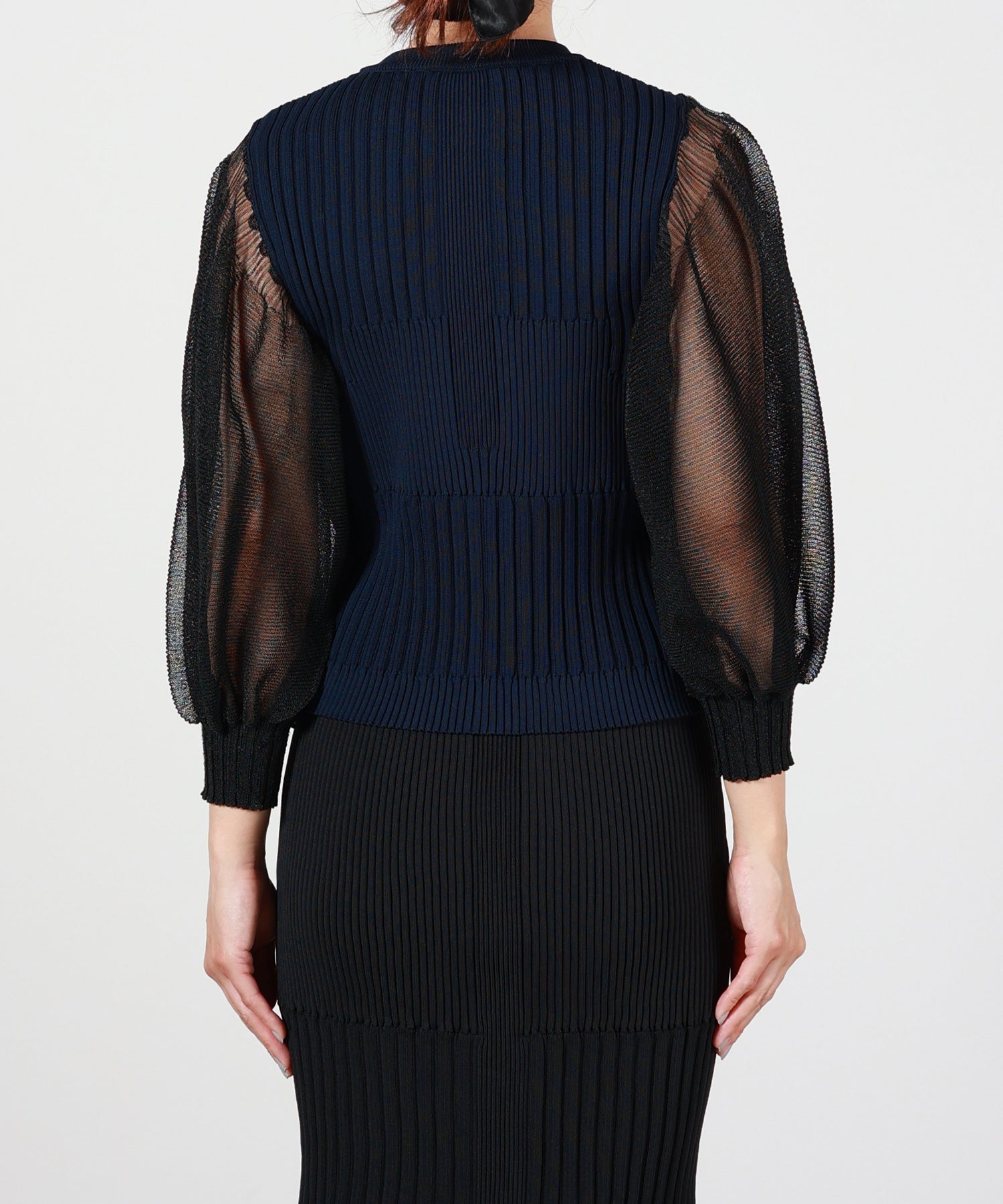 CFCL(シーエフシーエル)】 FLUTED LUCENT PUFF SLEEVE CARDIGAN