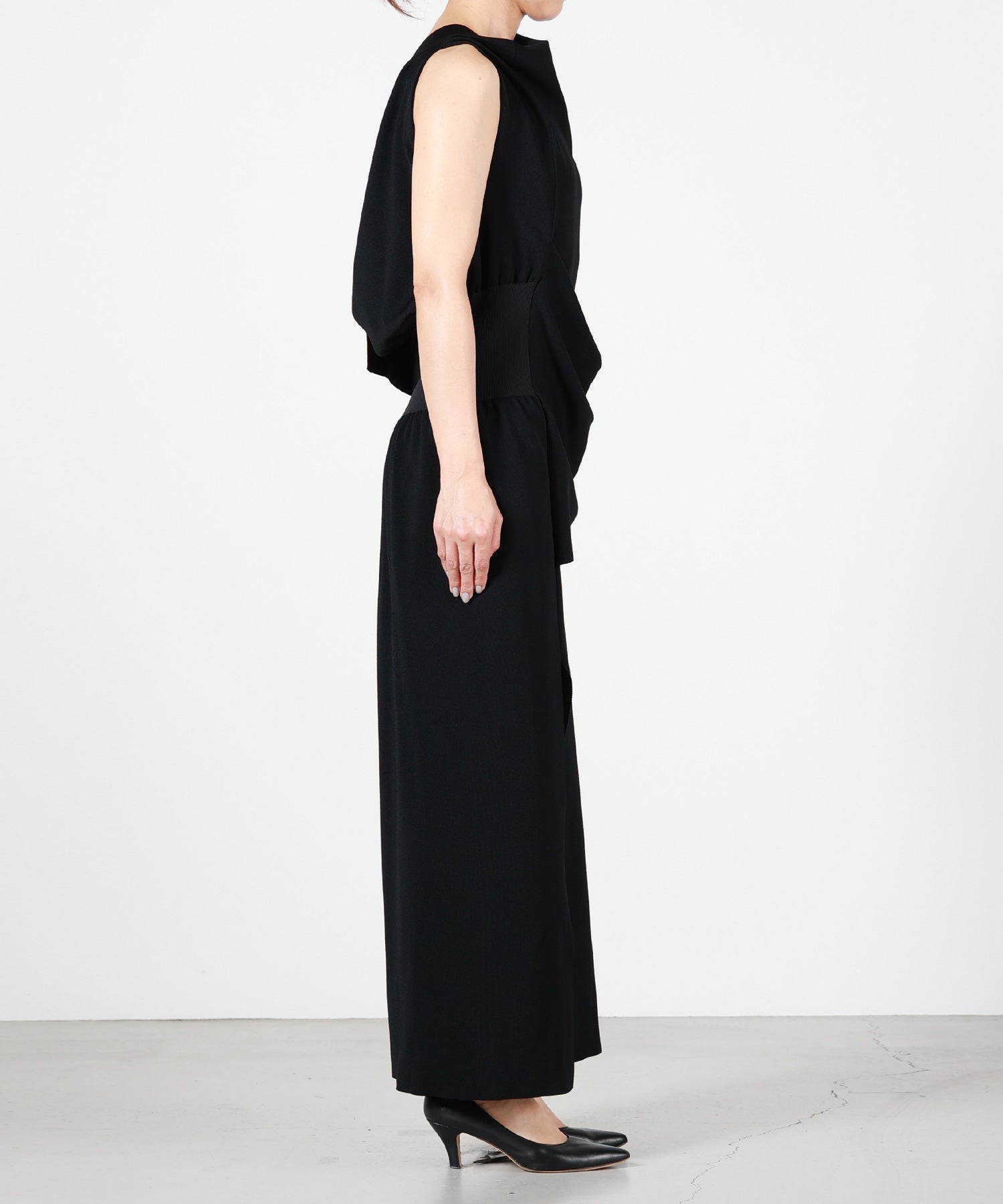CFCL(シーエフシーエル)】 AC MILAN DRAPED SLEEVELESS DRESS｜PARIGOT