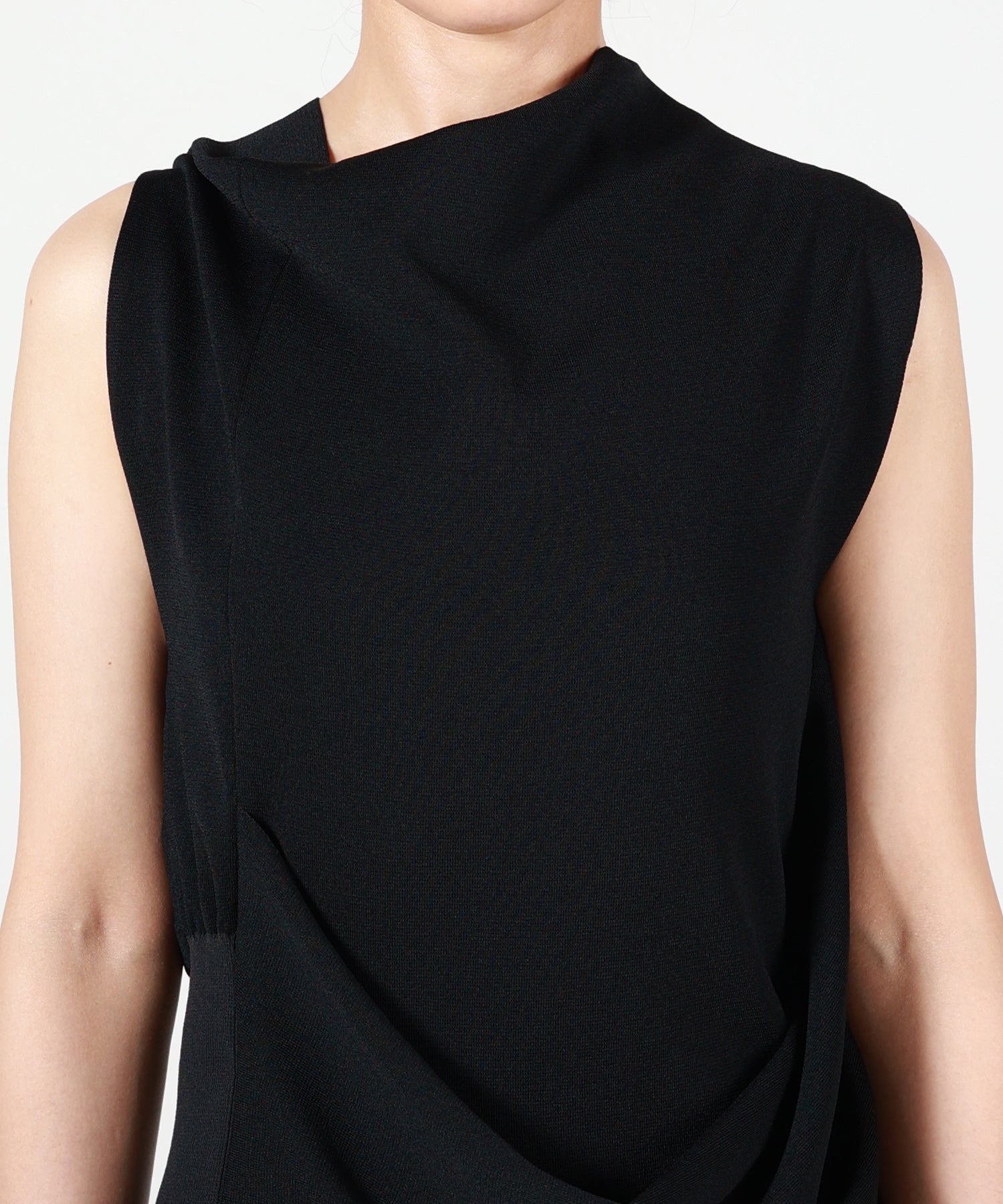 CFCL(シーエフシーエル)】 AC MILAN DRAPED SLEEVELESS DRESS｜PARIGOT