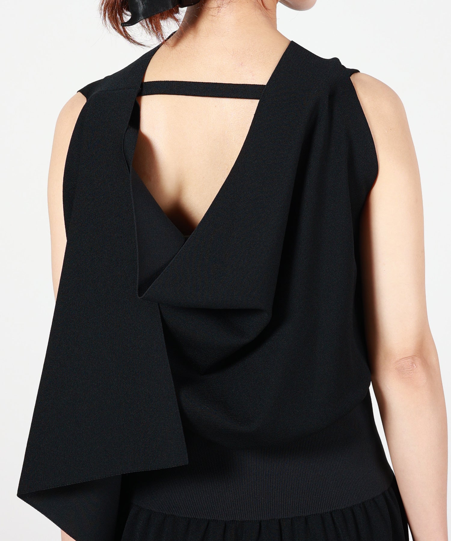 CFCL(シーエフシーエル)】 AC MILAN DRAPED SLEEVELESS DRESS｜PARIGOT