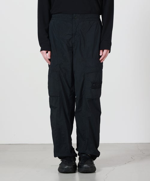 STONE ISLAND GHOST PANTS L2S153100026S00F6 着用カット1
