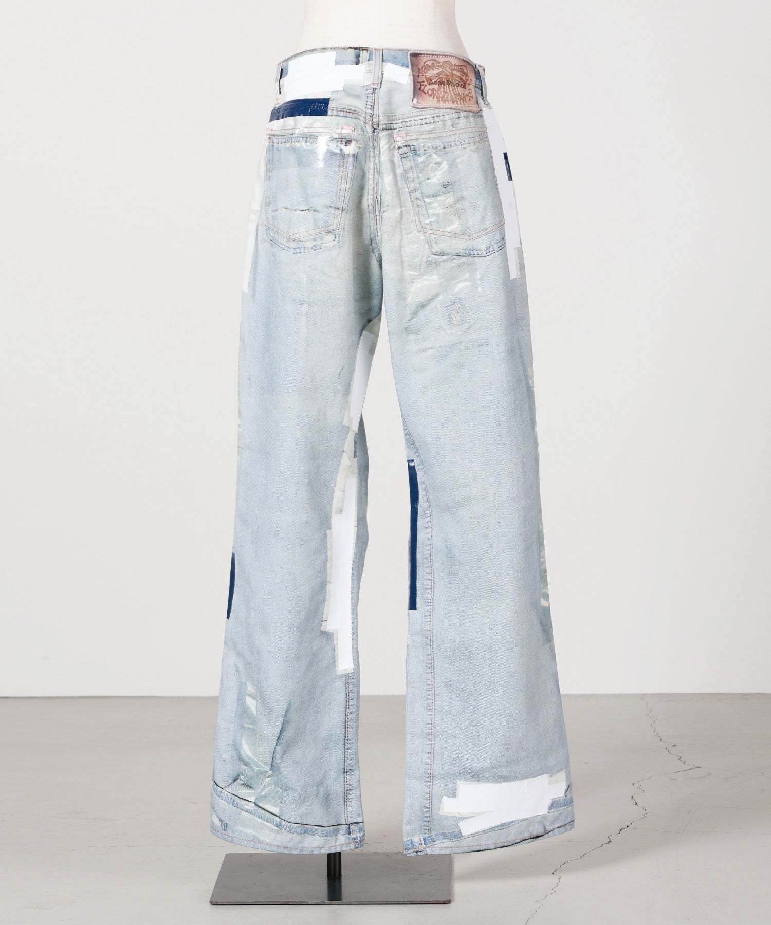 Acne Studios(アクネストゥディオズ)】 トロンプルイユテープジーンズ