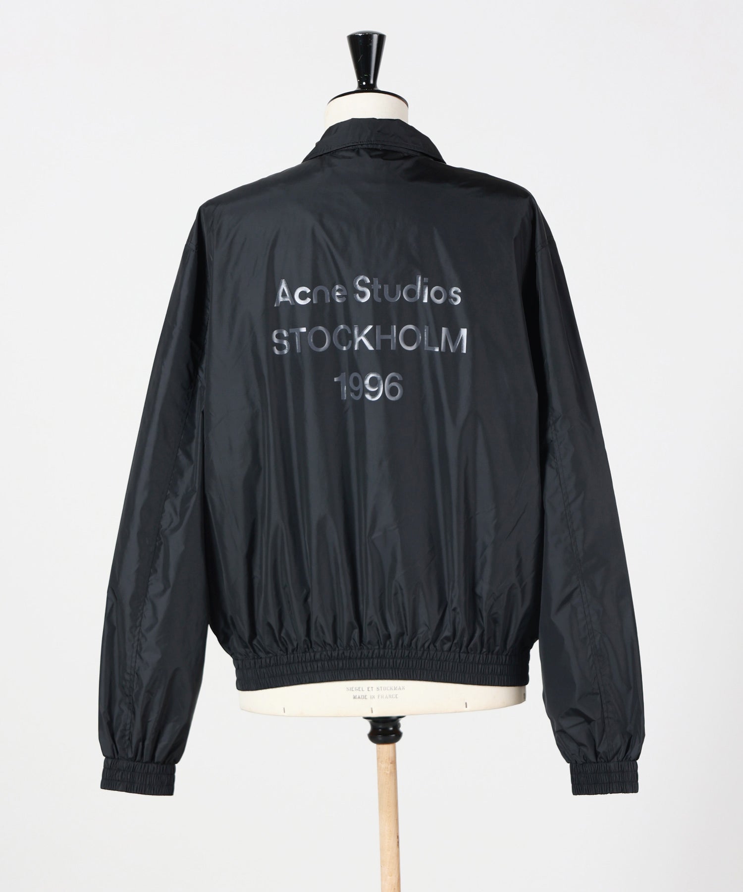 Acne Studios(アクネストゥディオズ)】 軽量ナイロンジャケット