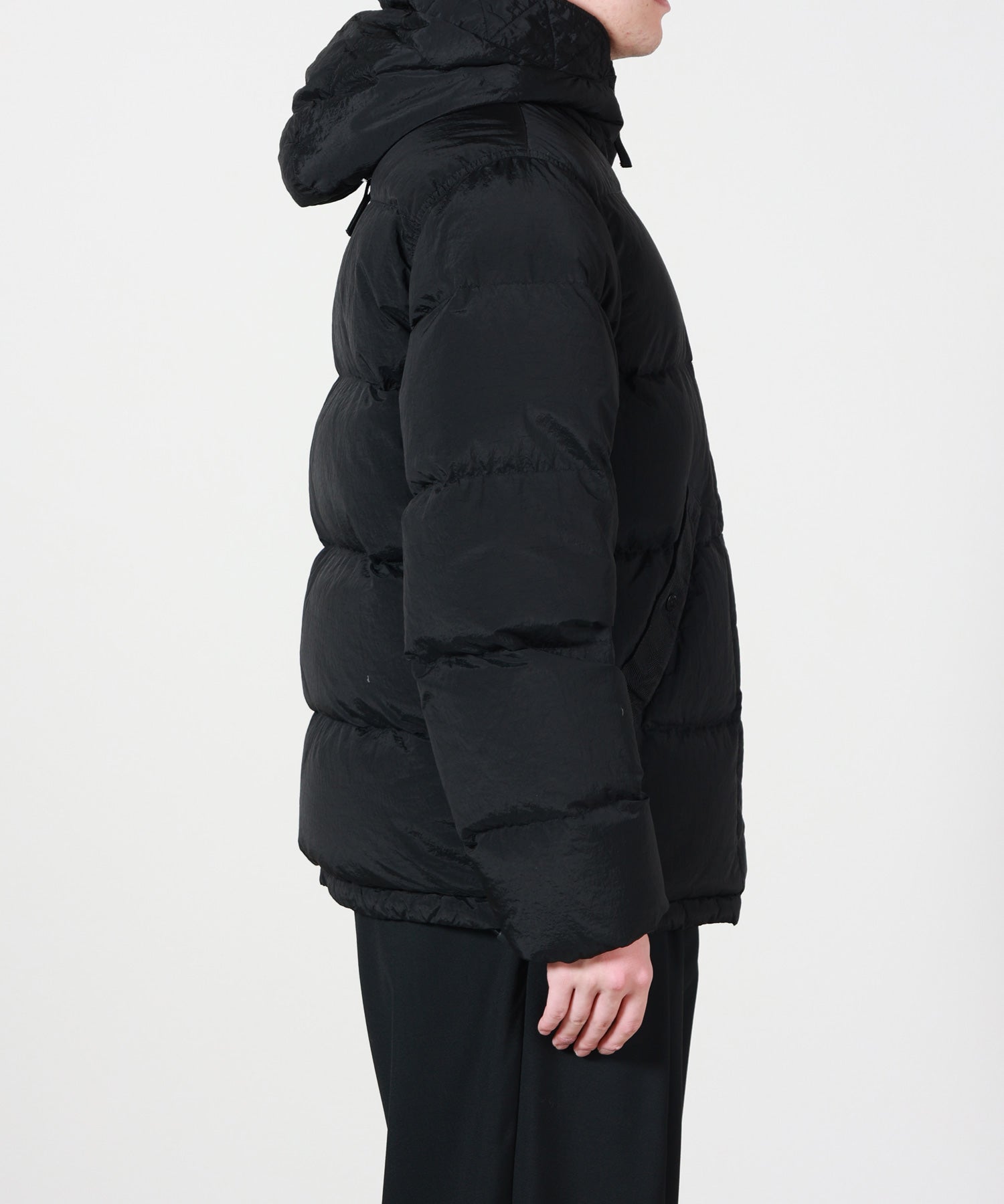 STONE ISLAND(ストーンアイランド)】 フード付ダウンジャケット