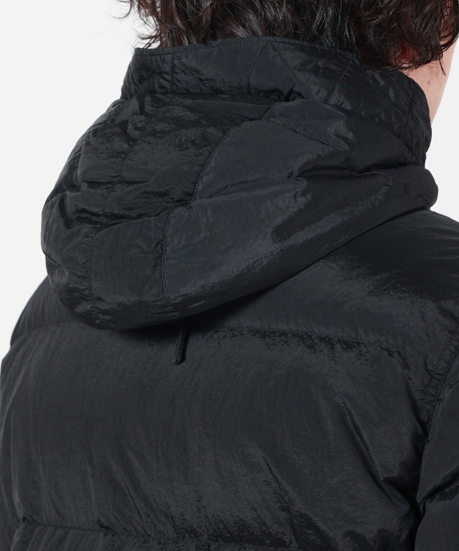 STONE ISLAND(ストーンアイランド)】 フード付ダウンジャケット