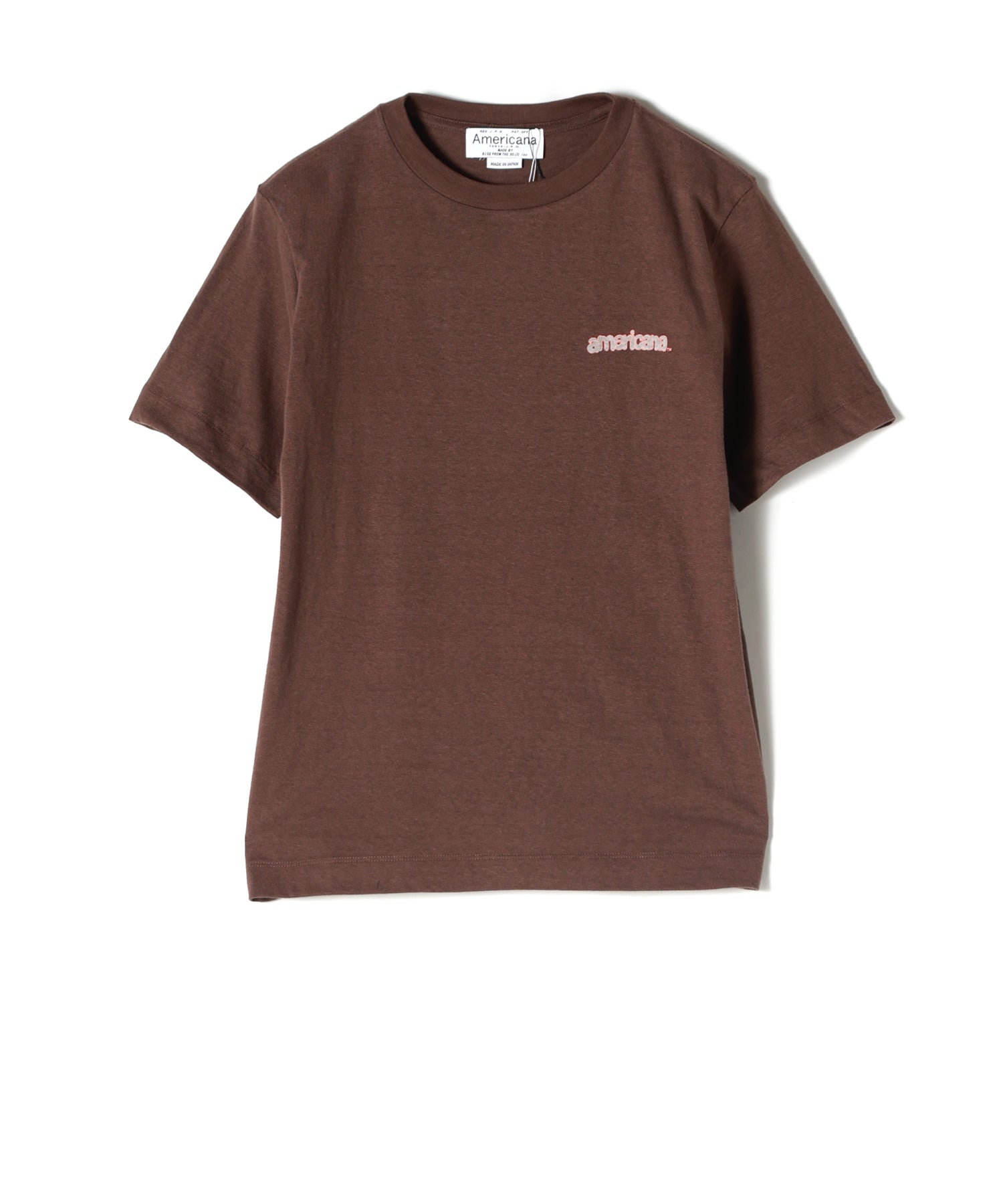 D　BROWN