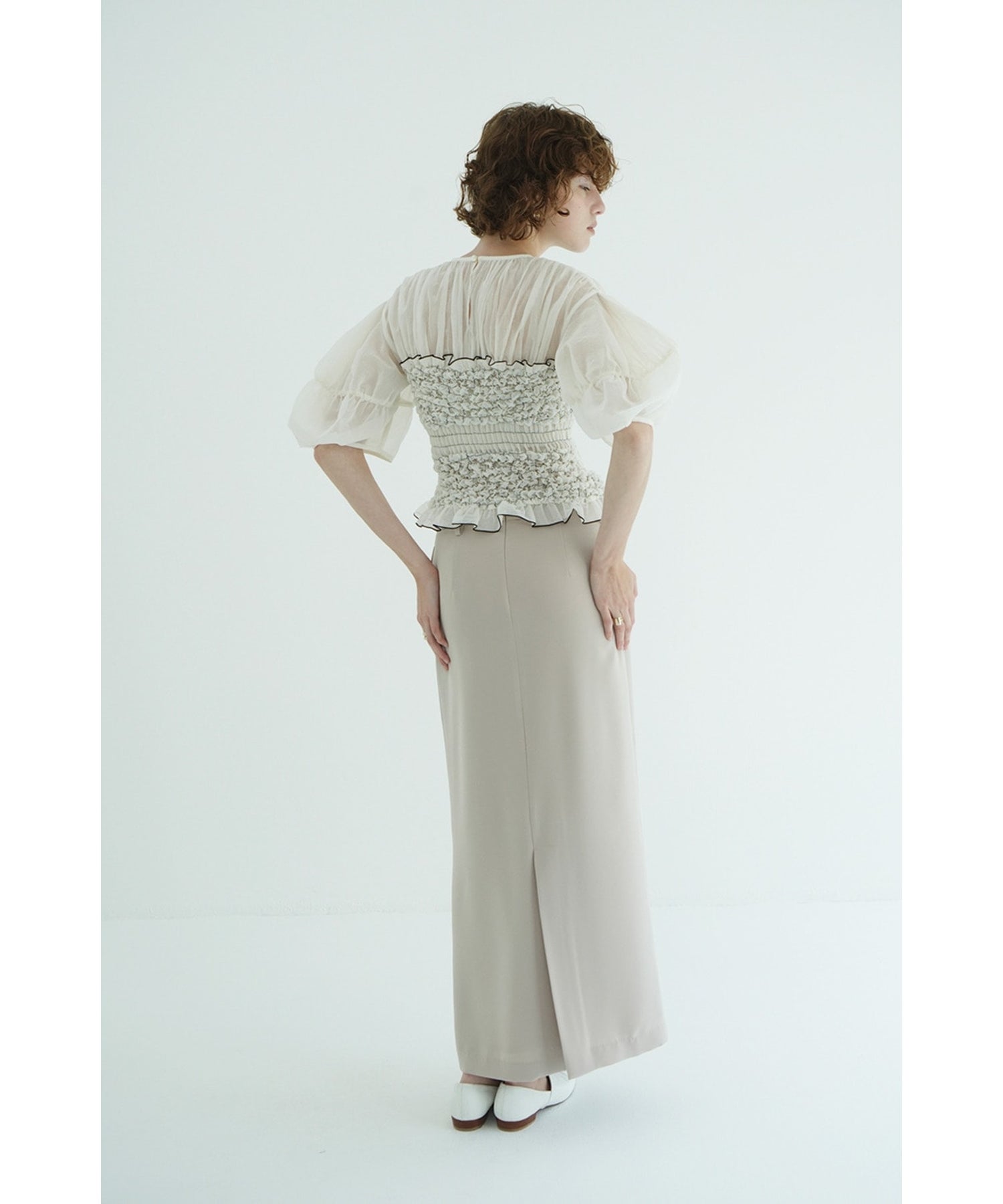 CLANE(クラネ)】 COLOR STITCHED SHIRRING TOPS｜PARIGOT ONLINE