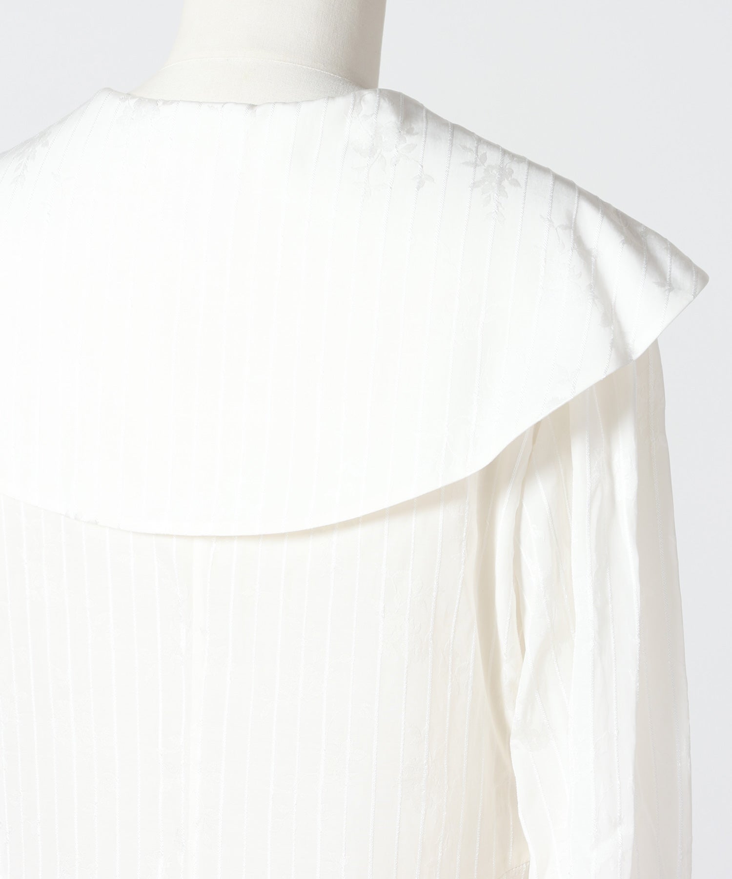 FETICO(フェティコ)】 ROSE JACQUARD SAILOR COLLAR BLOUSE｜PARIGOT