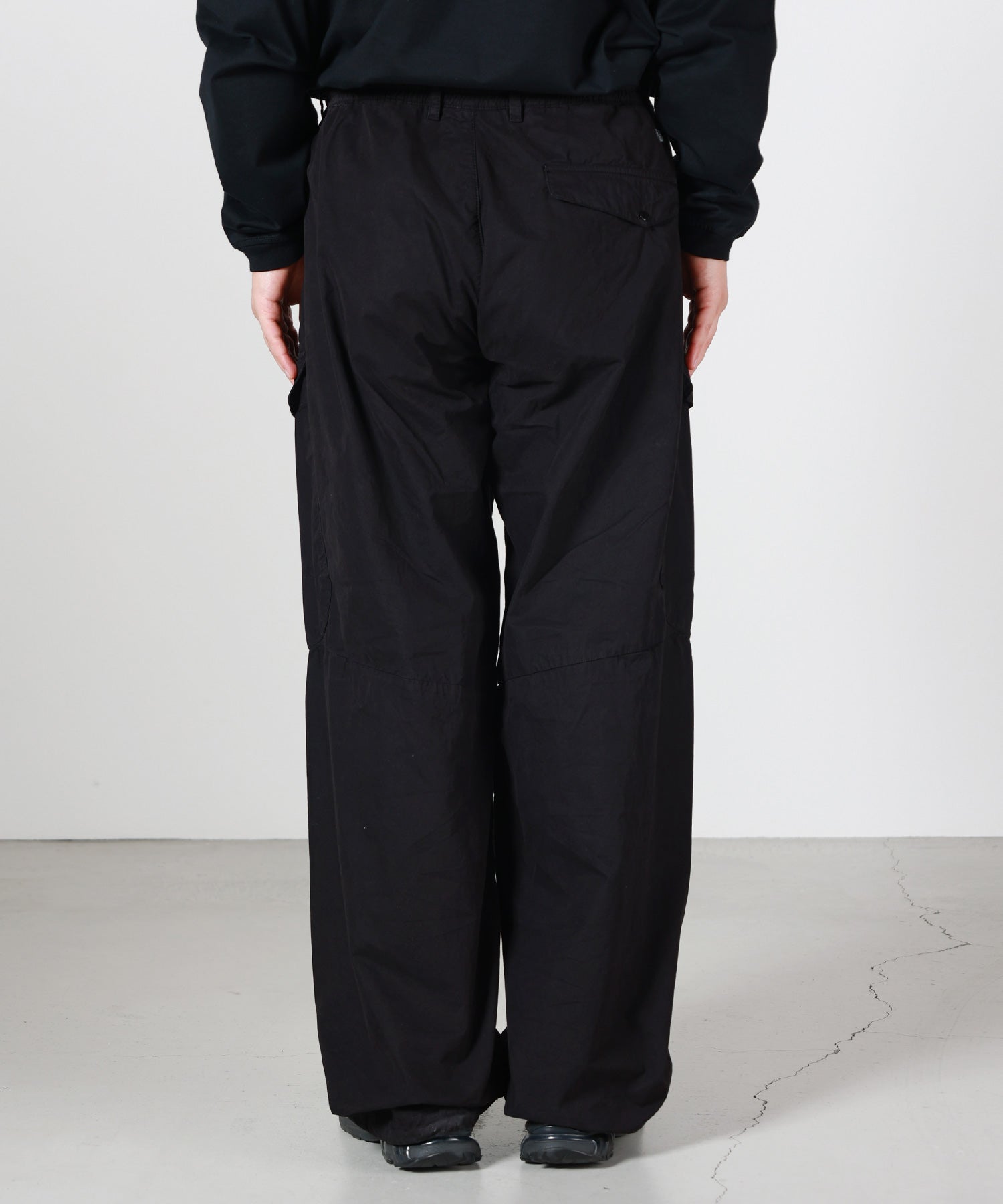 C.P. COMPANNY(シーピーカンパニー)】 MICRO-REPS BOXY LENS CARGO
