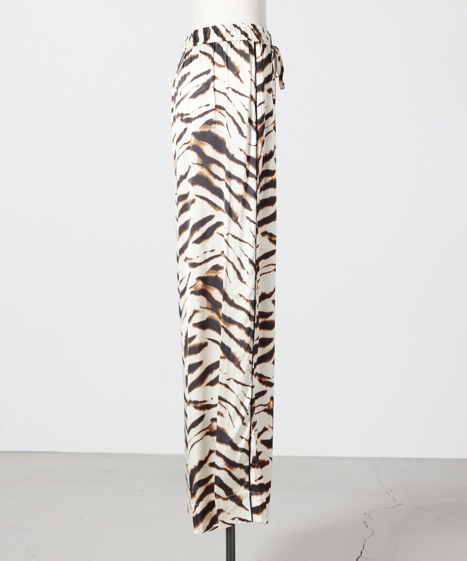 GANNI(ガニー)】 Printed Stretch Satin Elasticated Pants｜PARIGOT