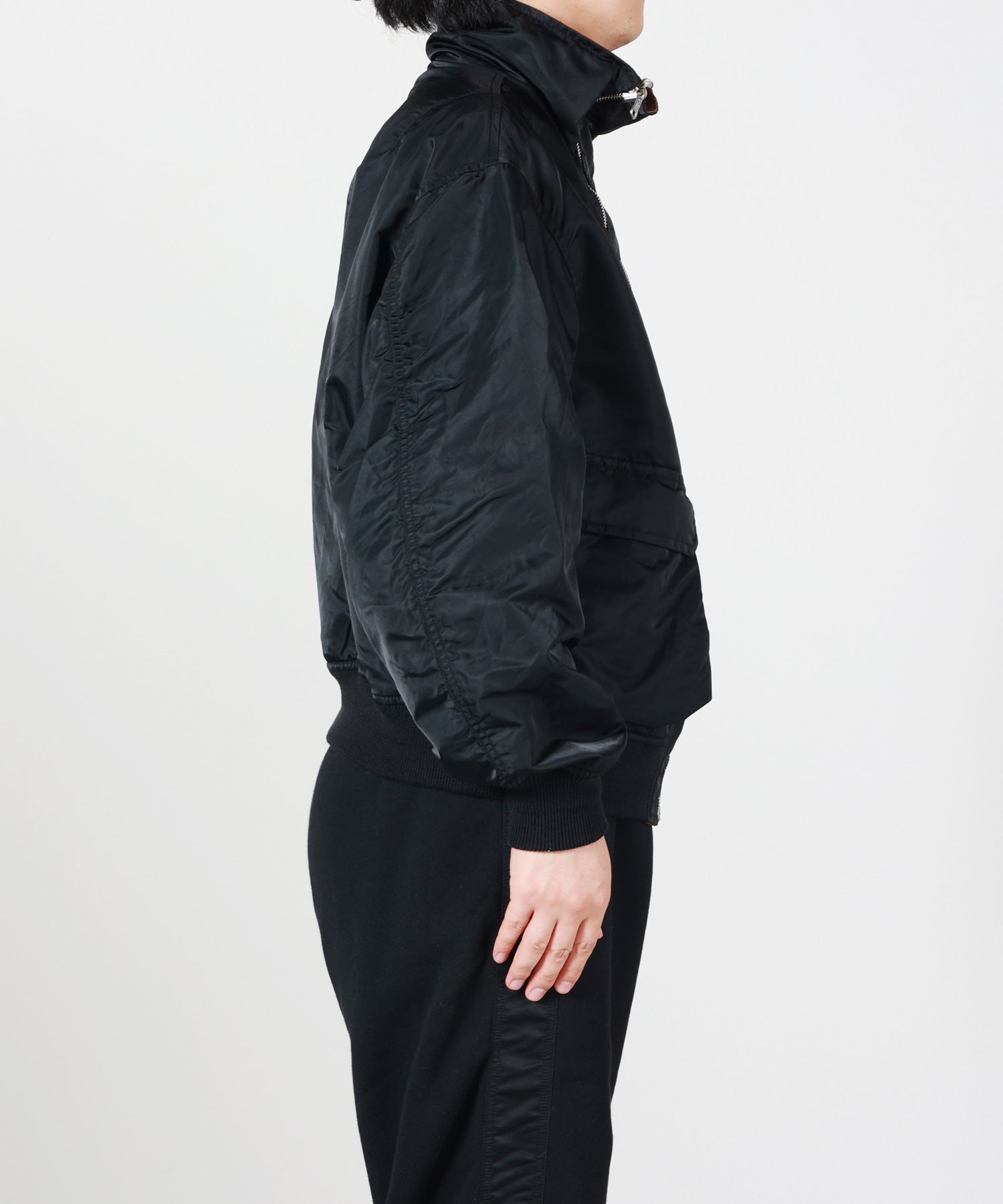 TOGA VIRILIS(トーガ ビリリース)】 NYLON TWILL REVERSIBLE BLOUSON