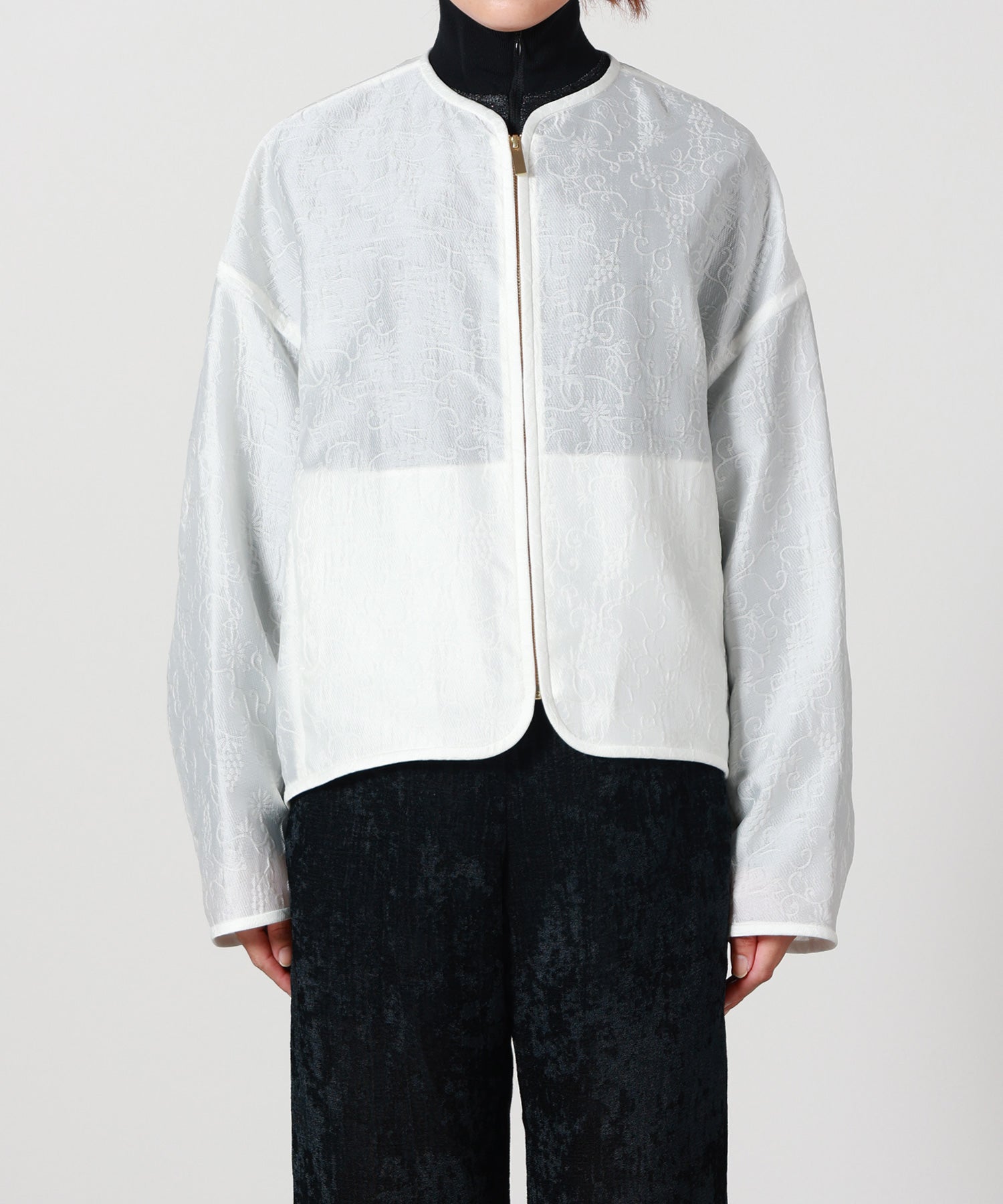 Mame Kurogouchi(マメ クロゴウチ)】 Arabesque Jacquard Short Jacket