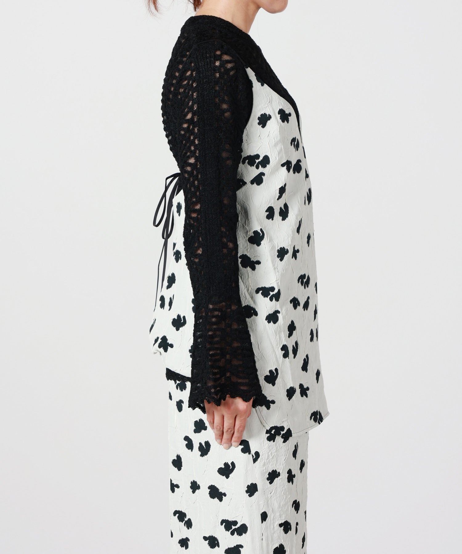 Mame Kurogouchi(マメ クロゴウチ)】 Double Layered Floral Jacquard