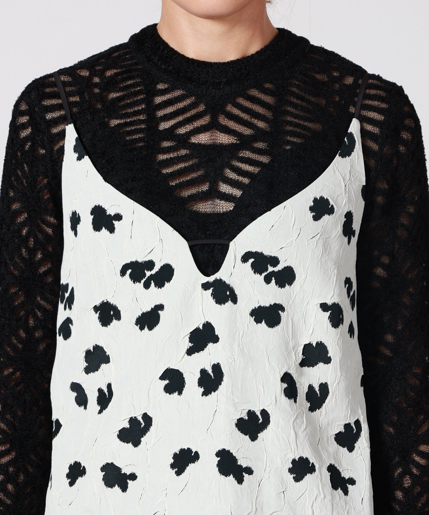 Mame Kurogouchi(マメ クロゴウチ)】 Double Layered Floral Jacquard