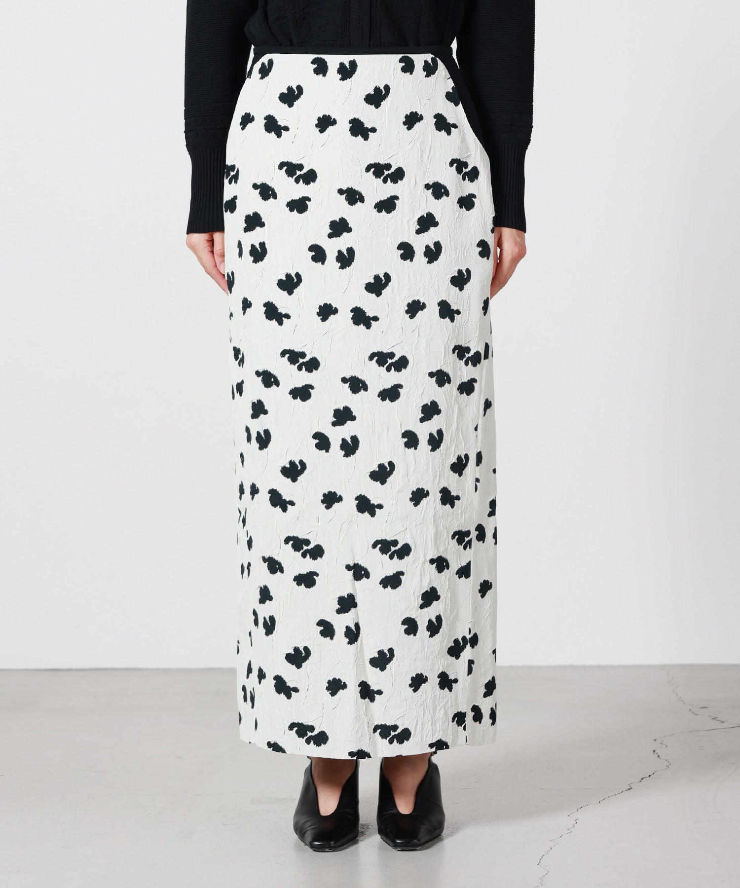 Mame Kurogouchi(マメ クロゴウチ)】 Double Layered Floral Jacquard
