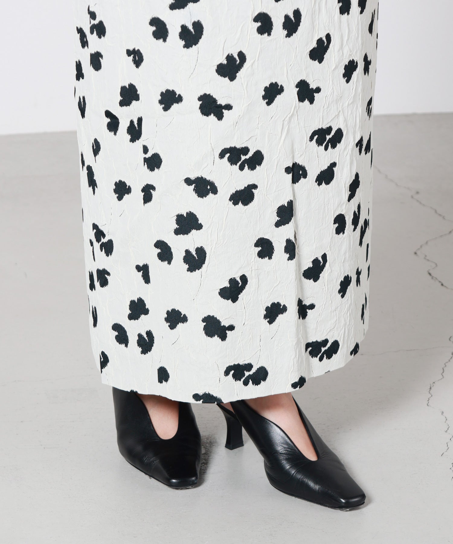 N*様 【マメクロゴウチ】 ロングスカート 花柄 総柄 グレー 1 2024SS Mame Kurogouchi(マメ クロゴウチ)】 Double Layered Floral Jacquard