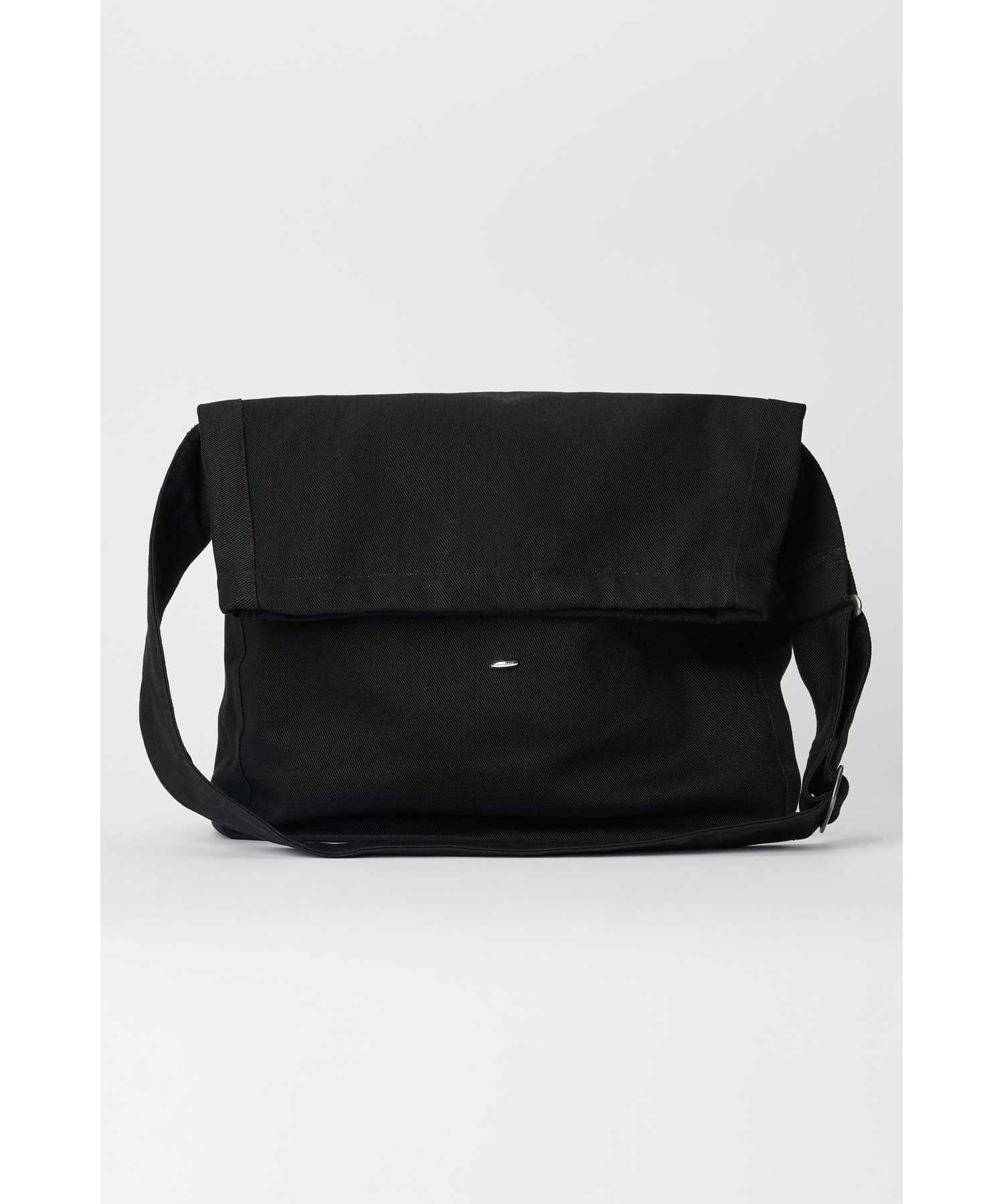 WASHED BLACK DENIM
