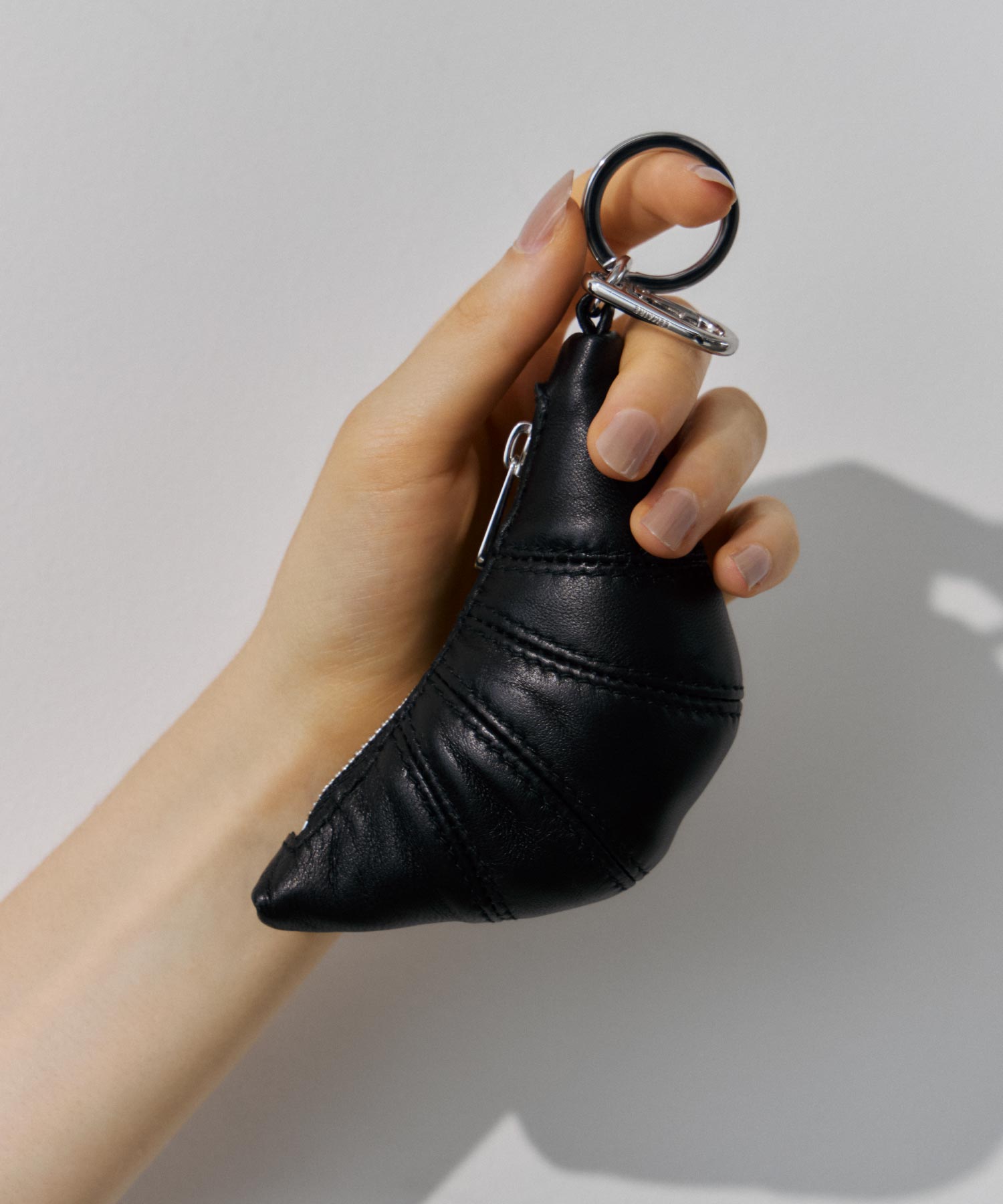 LEMAIRE(ルメール)】 MINI CROISSANT KEYRING｜PARIGOT ONLINE（パリゴ