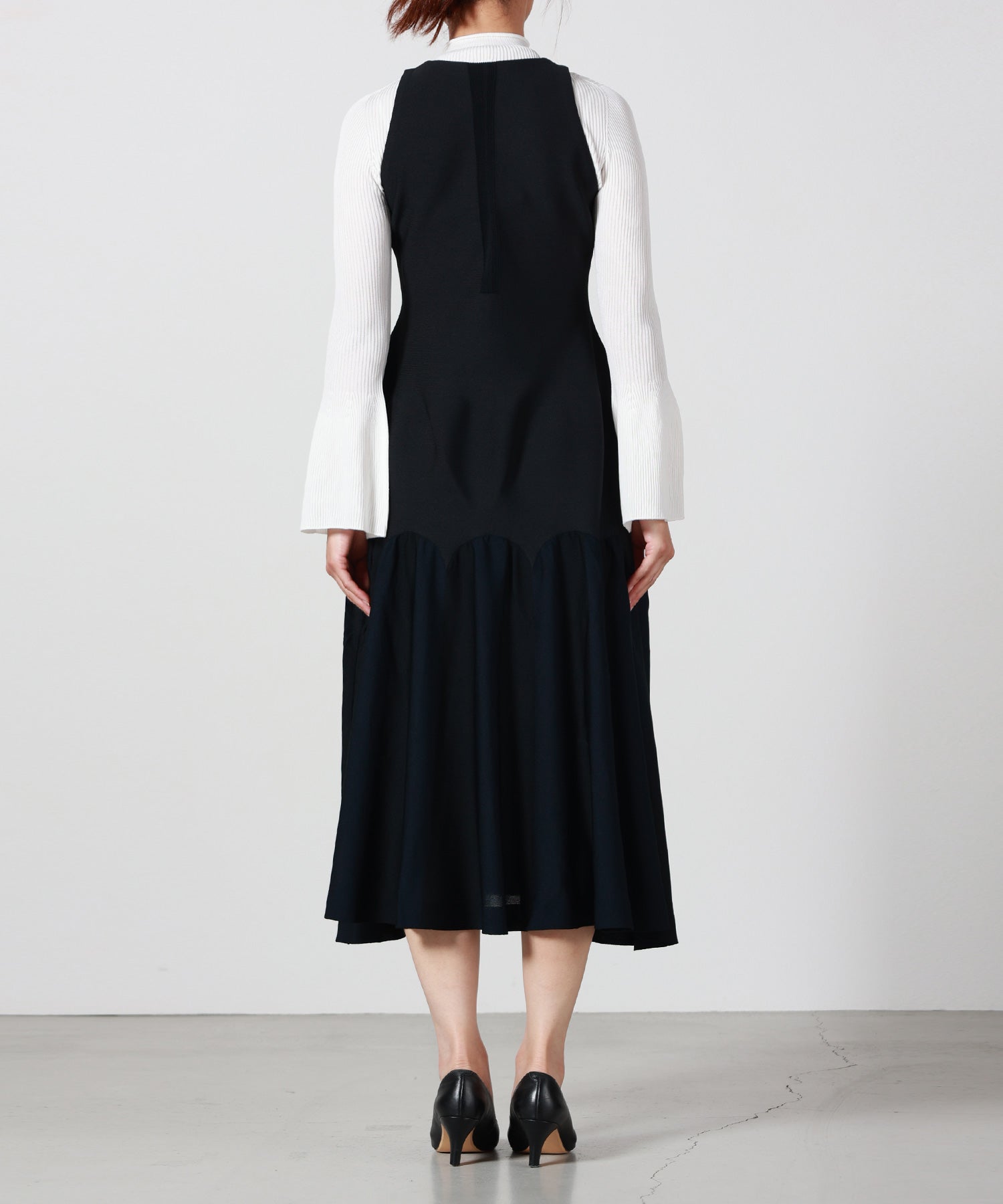 CFCL(シーエフシーエル)】 ARCHED SLEEVELESS DRESS｜PARIGOT ONLINE