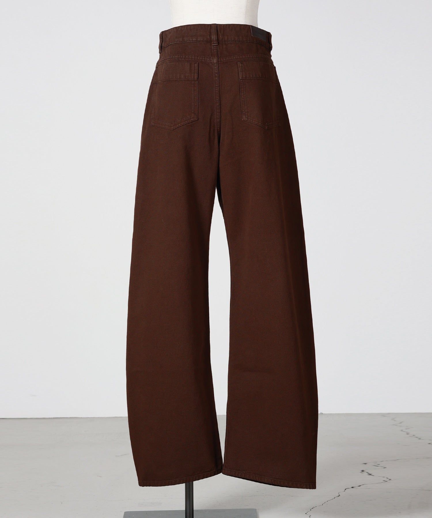 LEMAIRE(ルメール)】 HIGH WAISTED CURVED PANTS｜PARIGOT ONLINE