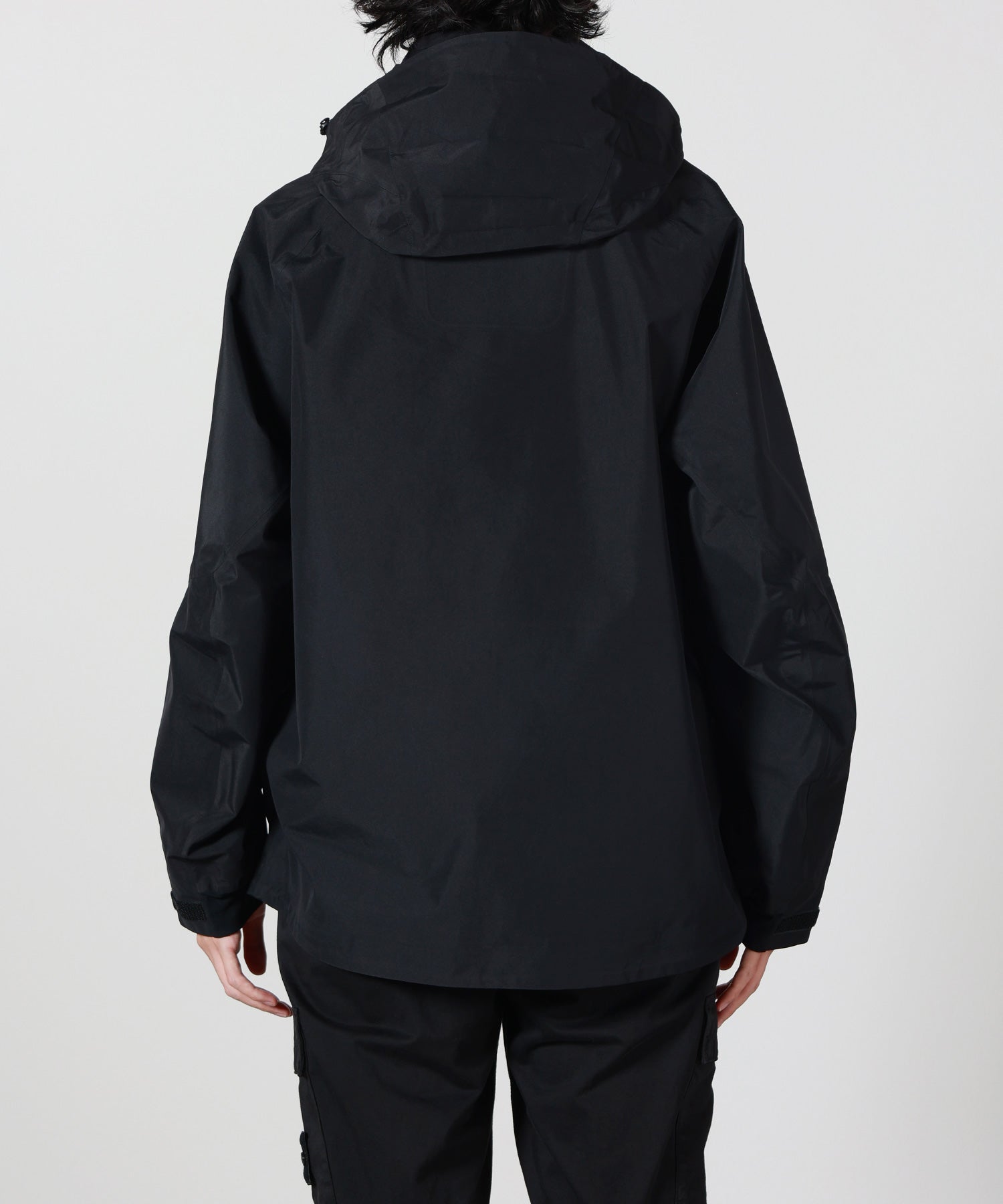 White Mountaineering(ホワイトマウンテニアリング)】 GORE-TEX 3L