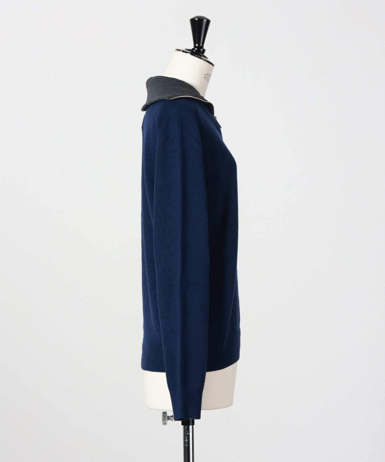 MM6 Maison Margiela(エムエムシックス メゾン マルジェラ)】 ZIP KNIT