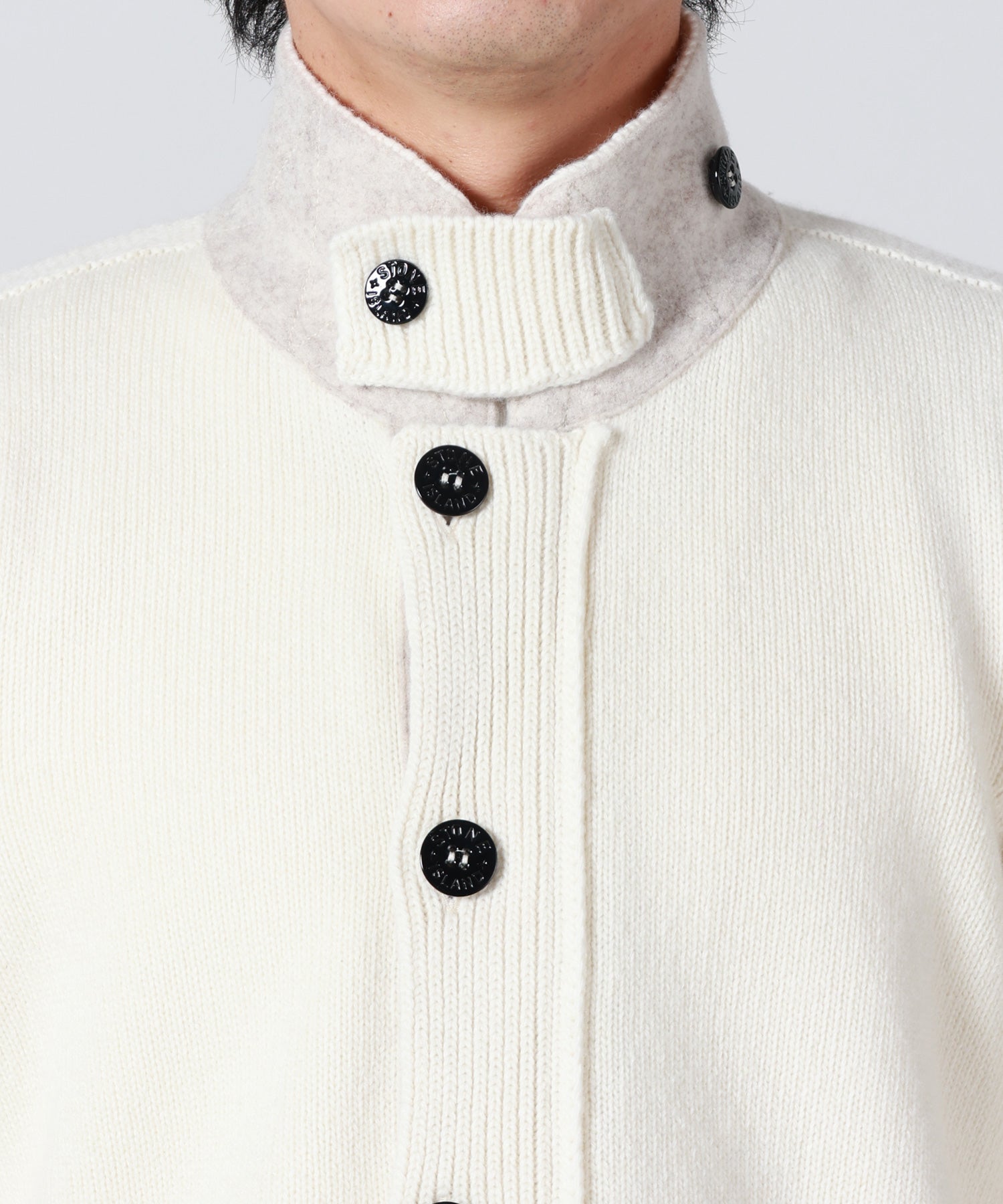 STONE ISLAND(ストーンアイランド)】 ジップアップニットジャケット