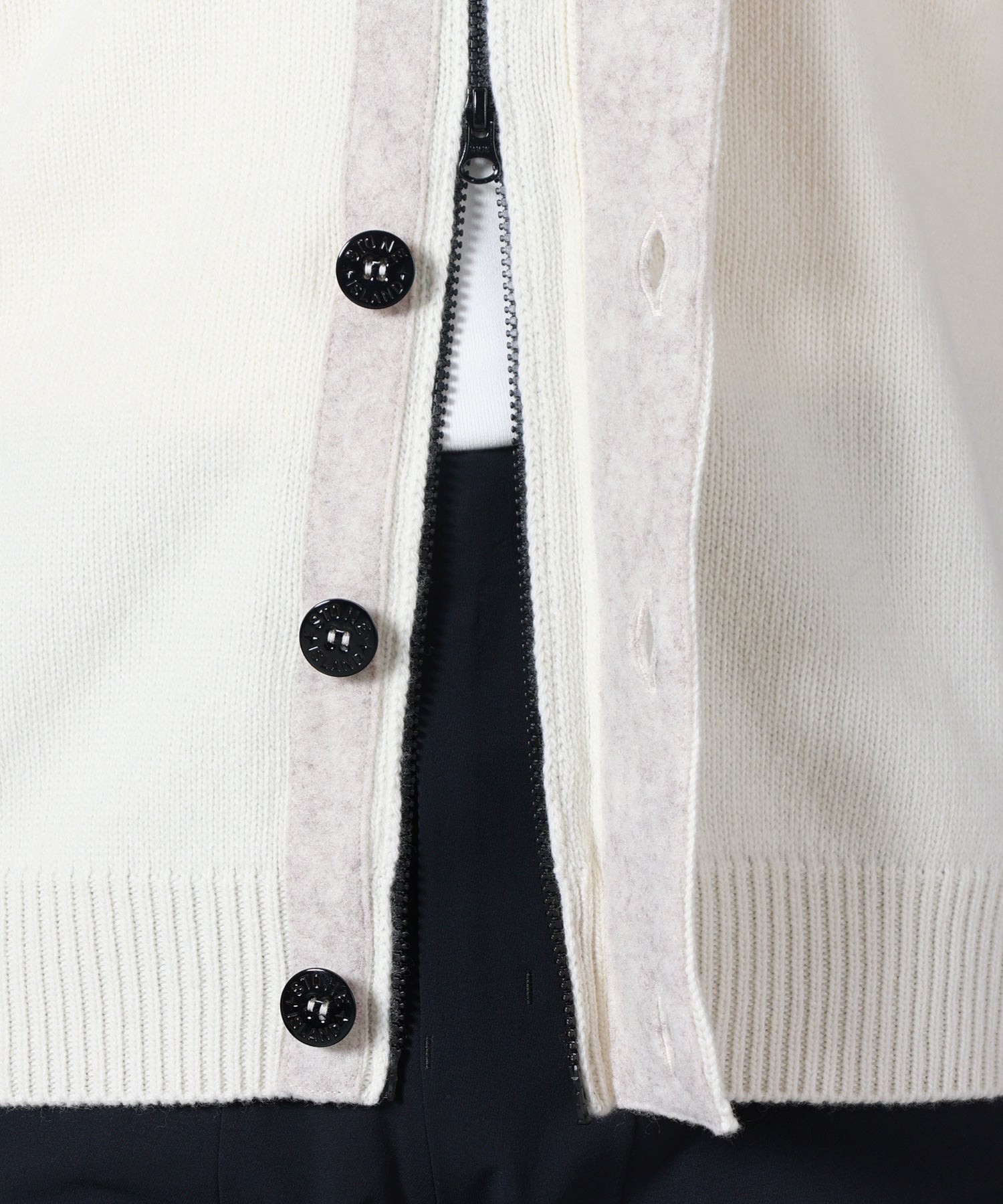 STONE ISLAND(ストーンアイランド)】 ジップアップニットジャケット