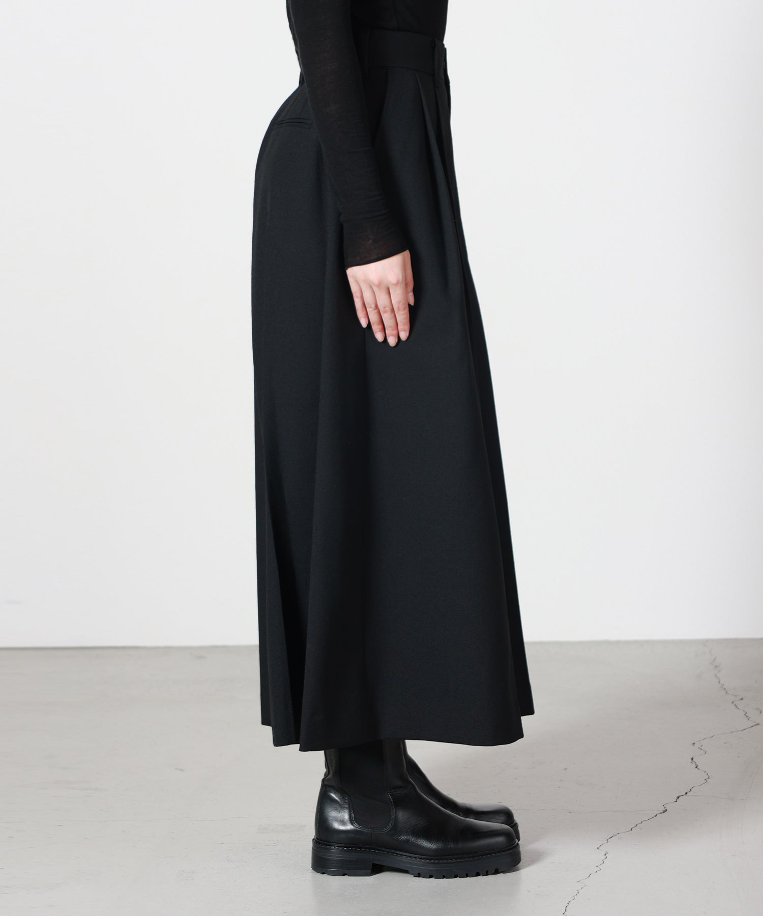 HYKE(ハイク)】 TROPICAL WIDE LEG DROPPED PANTS｜PARIGOT ONLINE
