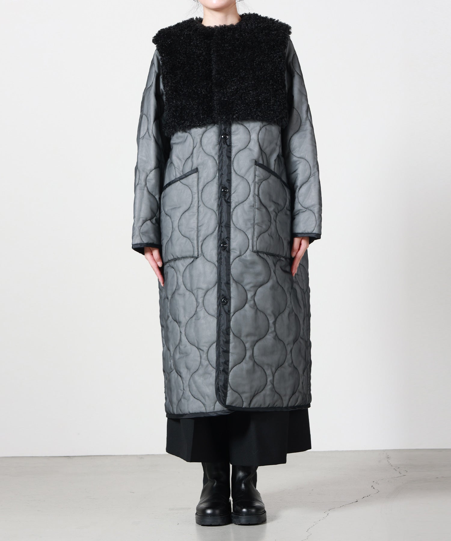HYKE(ハイク)】 FAUX SHEARLING PANELED SHEER QUILTED CT｜PARIGOT