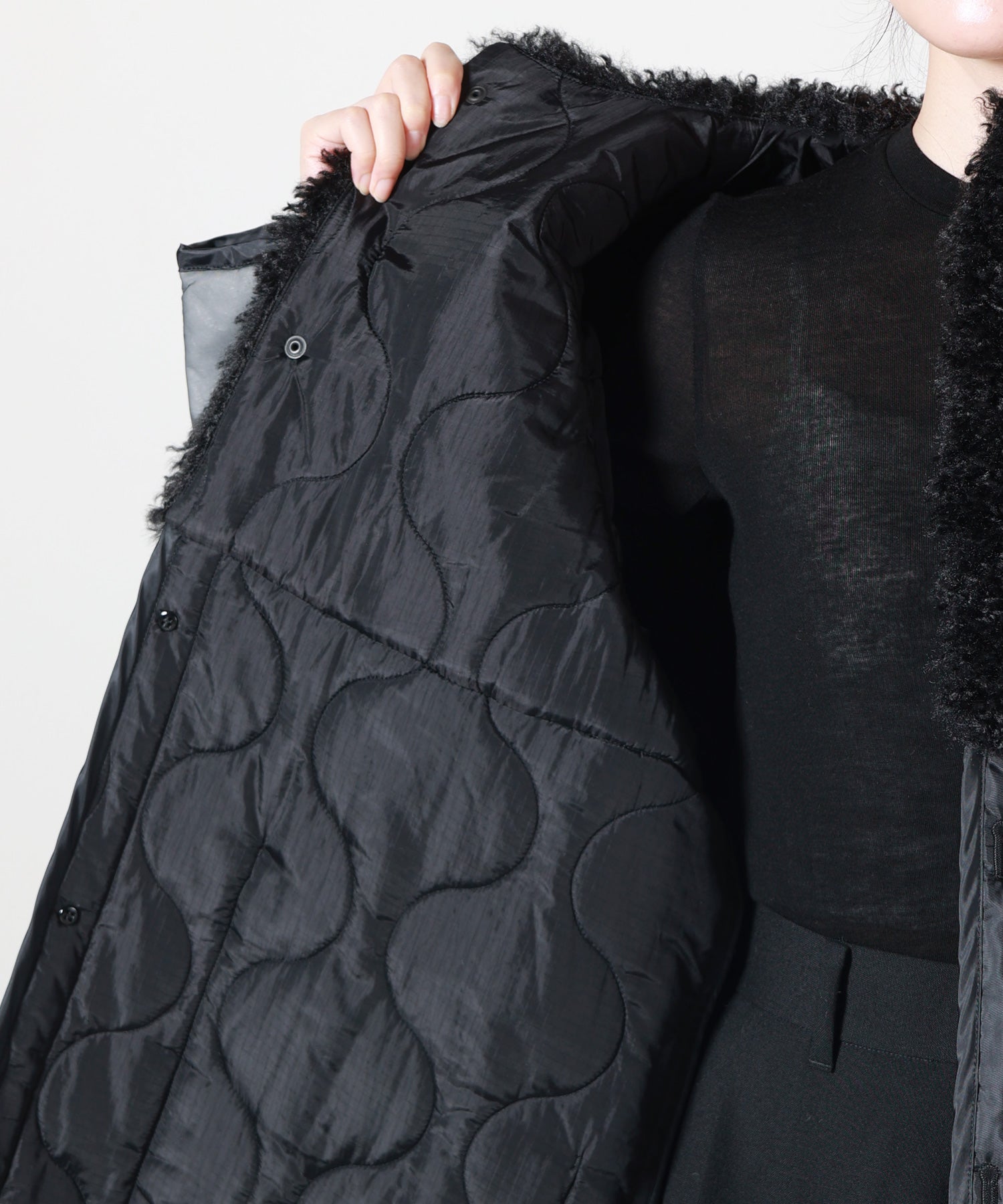 HYKE(ハイク)】 FAUX SHEARLING PANELED SHEER QUILTED CT｜PARIGOT