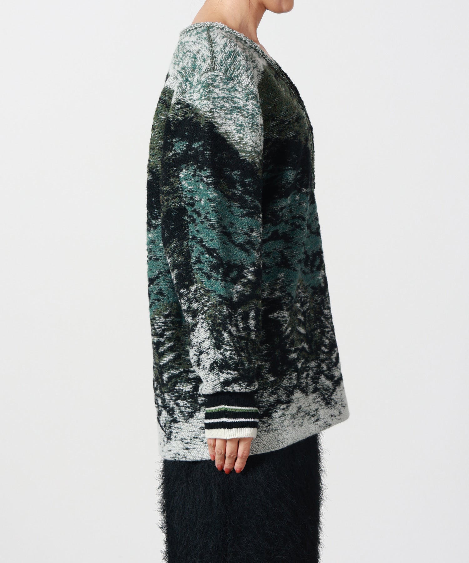 Mame Kurogouchi(マメ クロゴウチ)】 Pile Jacquard Plunge Knit Top
