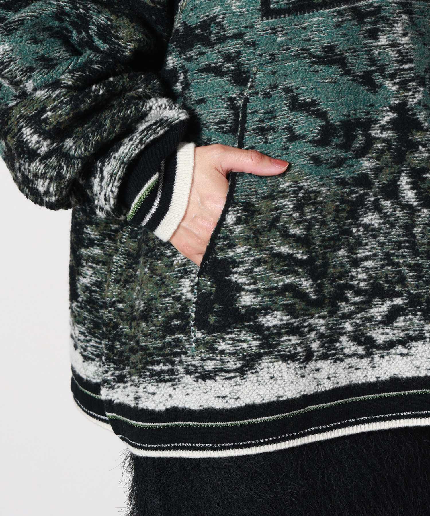 Mame Kurogouchi(マメ クロゴウチ)】 Pile Jacquard Half Zip Knit Top