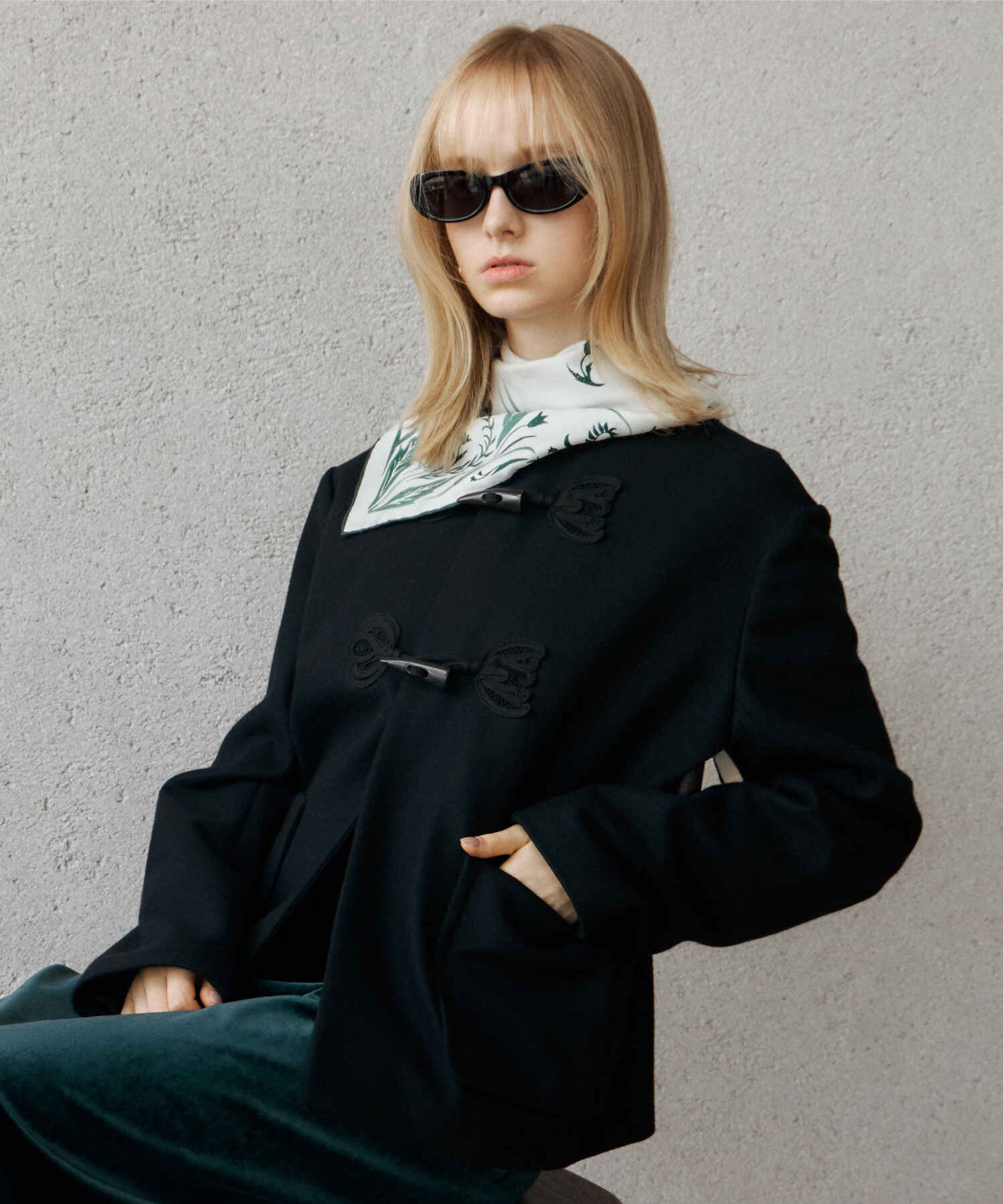 Mame Kurogouchi(マメ クロゴウチ)】 Cording Embroidery Short Duffle