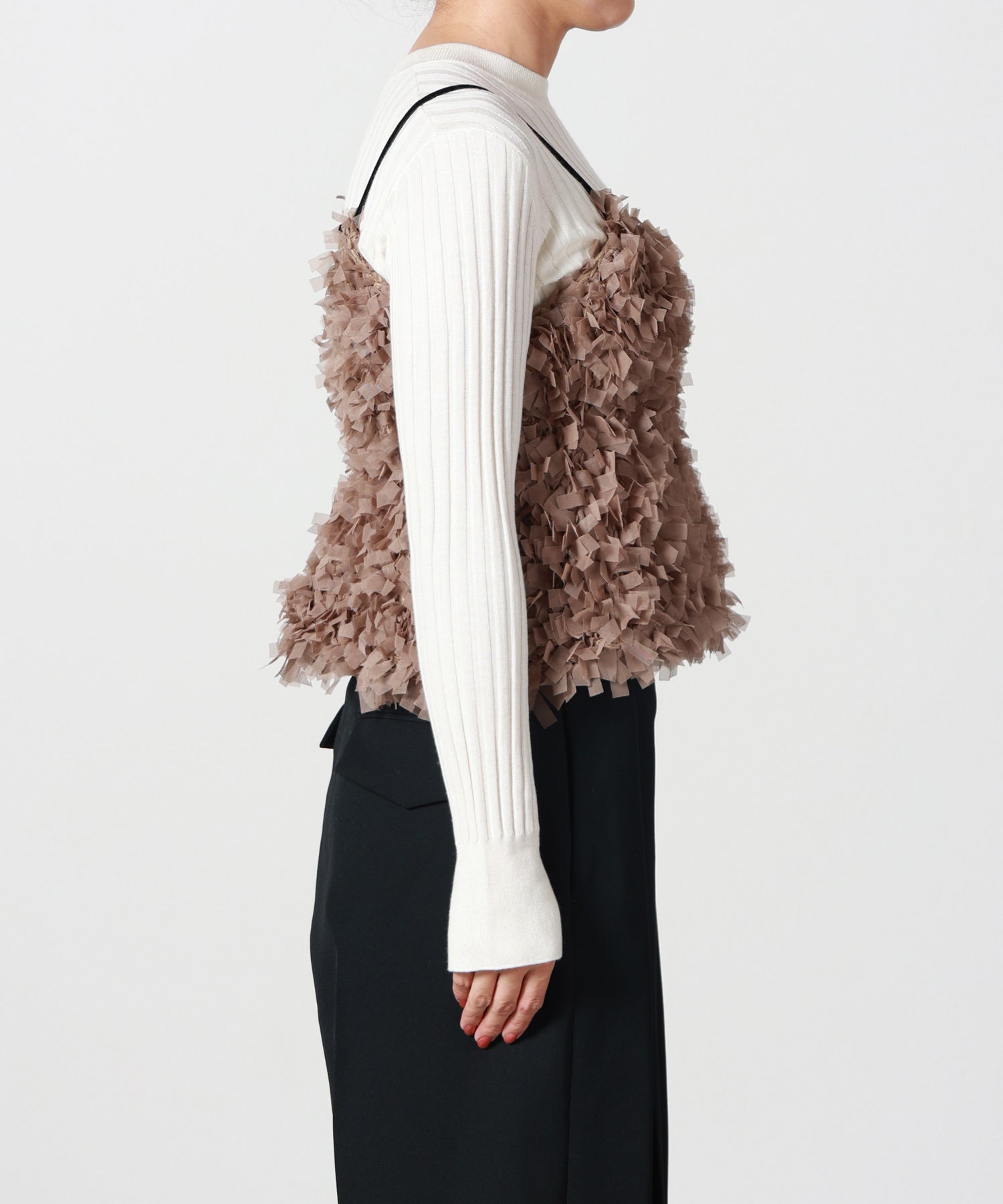 anuke(アンヌーク)】 Tulle Fringe Camisole｜PARIGOT ONLINE（パリゴ