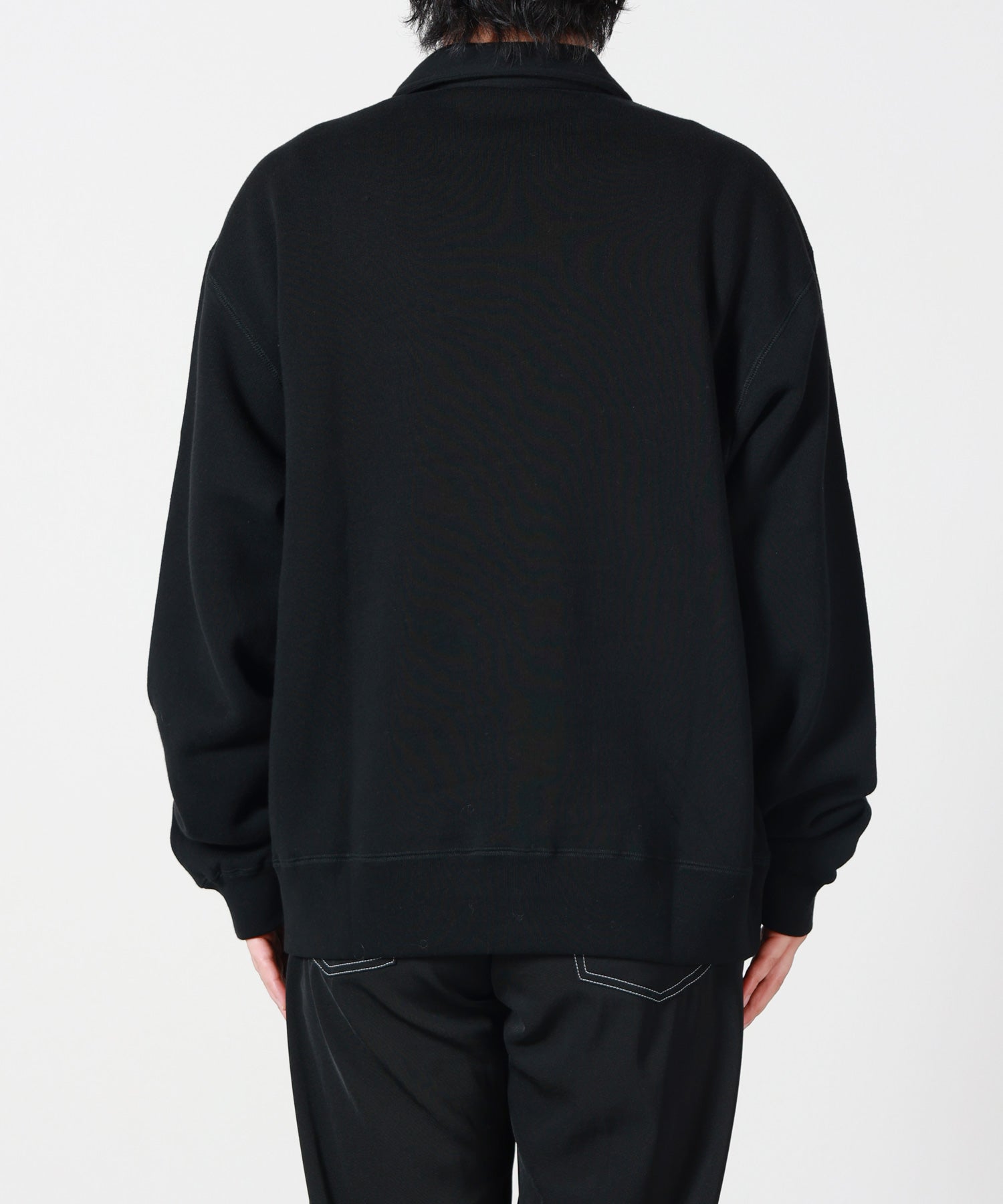 HYKE(ハイク)】 ≪GENDERLESS≫COLLARED SWEAT SHIRT｜PARIGOT ONLINE