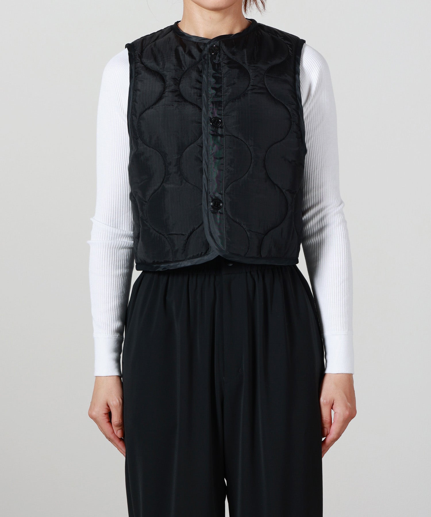 HYKE(ハイク)】 QUILTED CROPPED VEST｜PARIGOT ONLINE（パリゴ