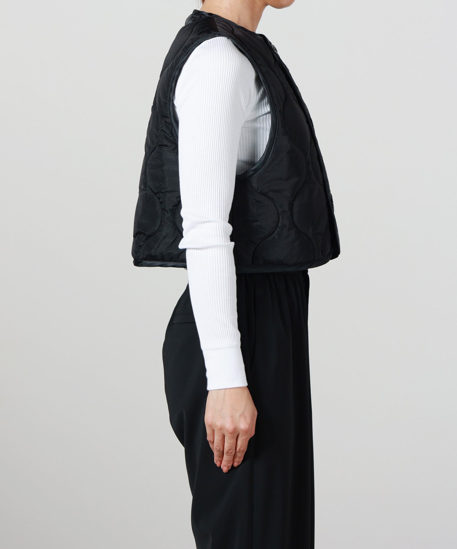 HYKE(ハイク)】 QUILTED CROPPED VEST｜PARIGOT ONLINE（パリゴ