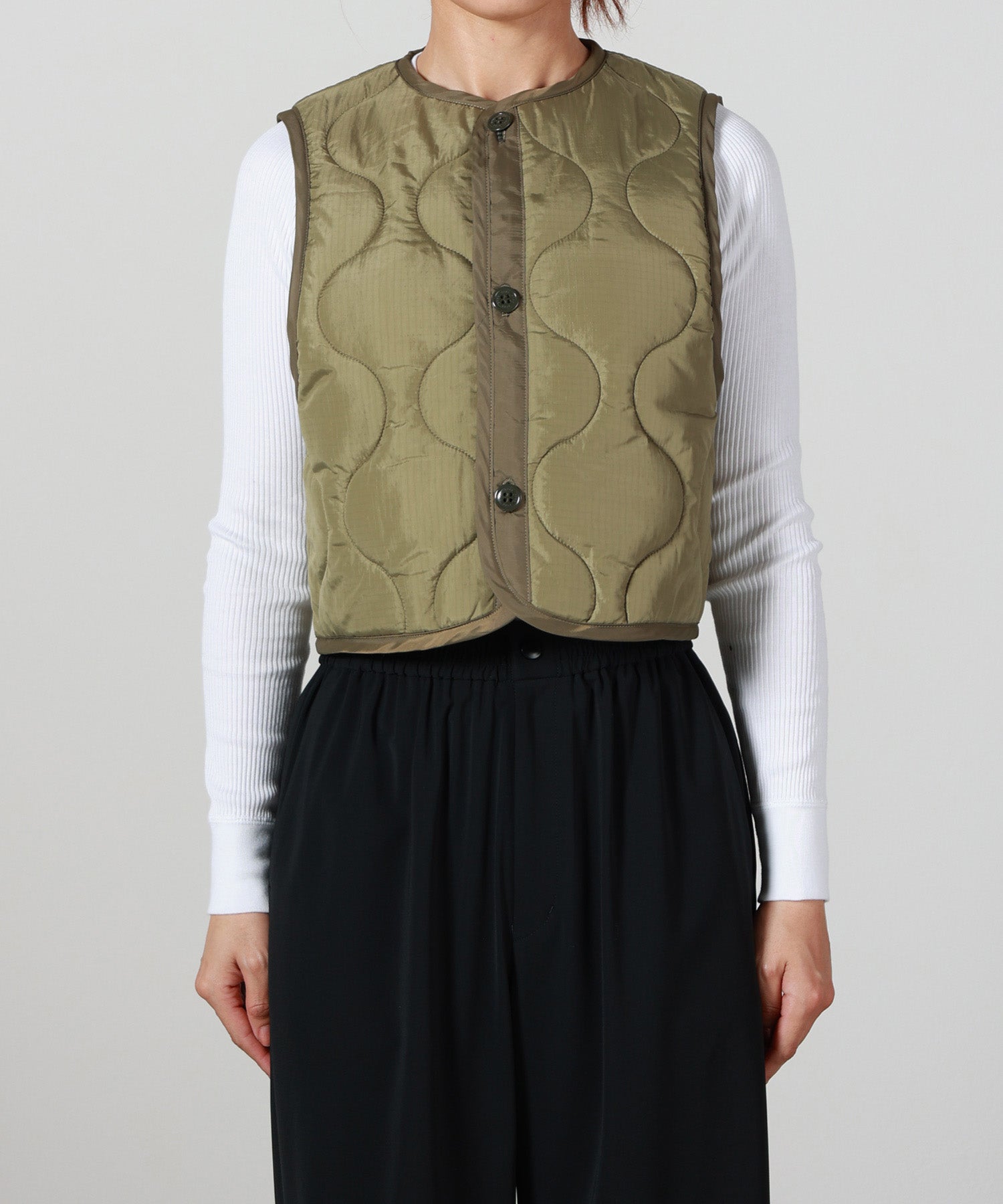 HYKE(ハイク)】 QUILTED CROPPED VEST｜PARIGOT ONLINE（パリゴ