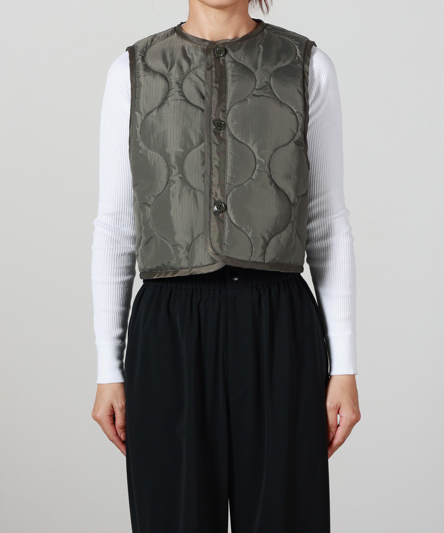 HYKE(ハイク)】 QUILTED CROPPED VEST｜PARIGOT ONLINE（パリゴ