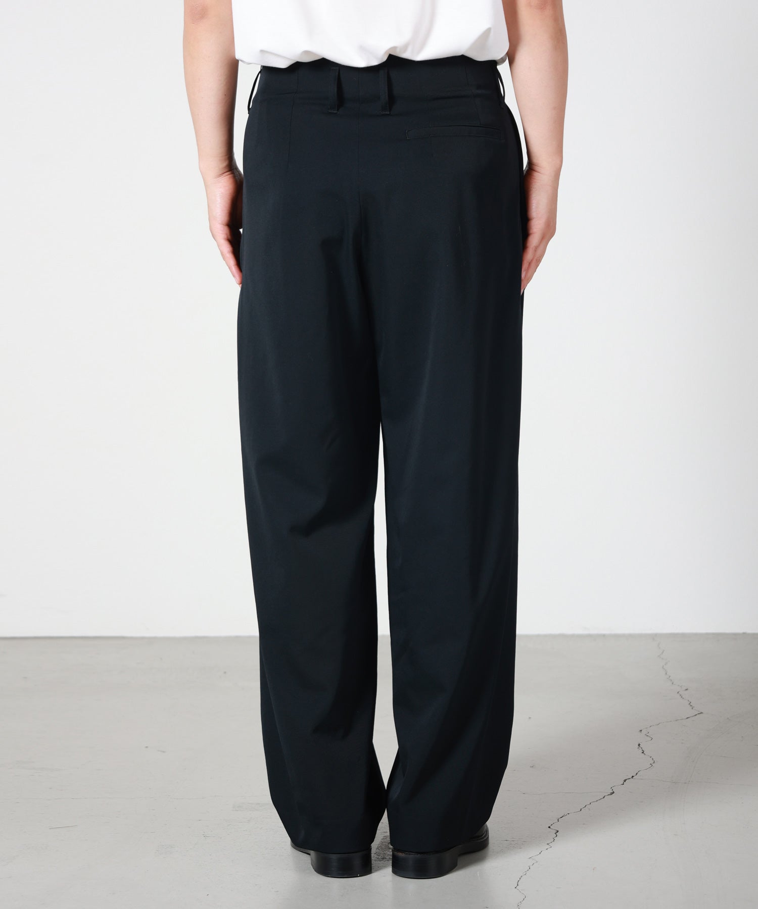 OVERCOAT(オーバーコート)】 5 Tuck Trouser in Wool Gabardine