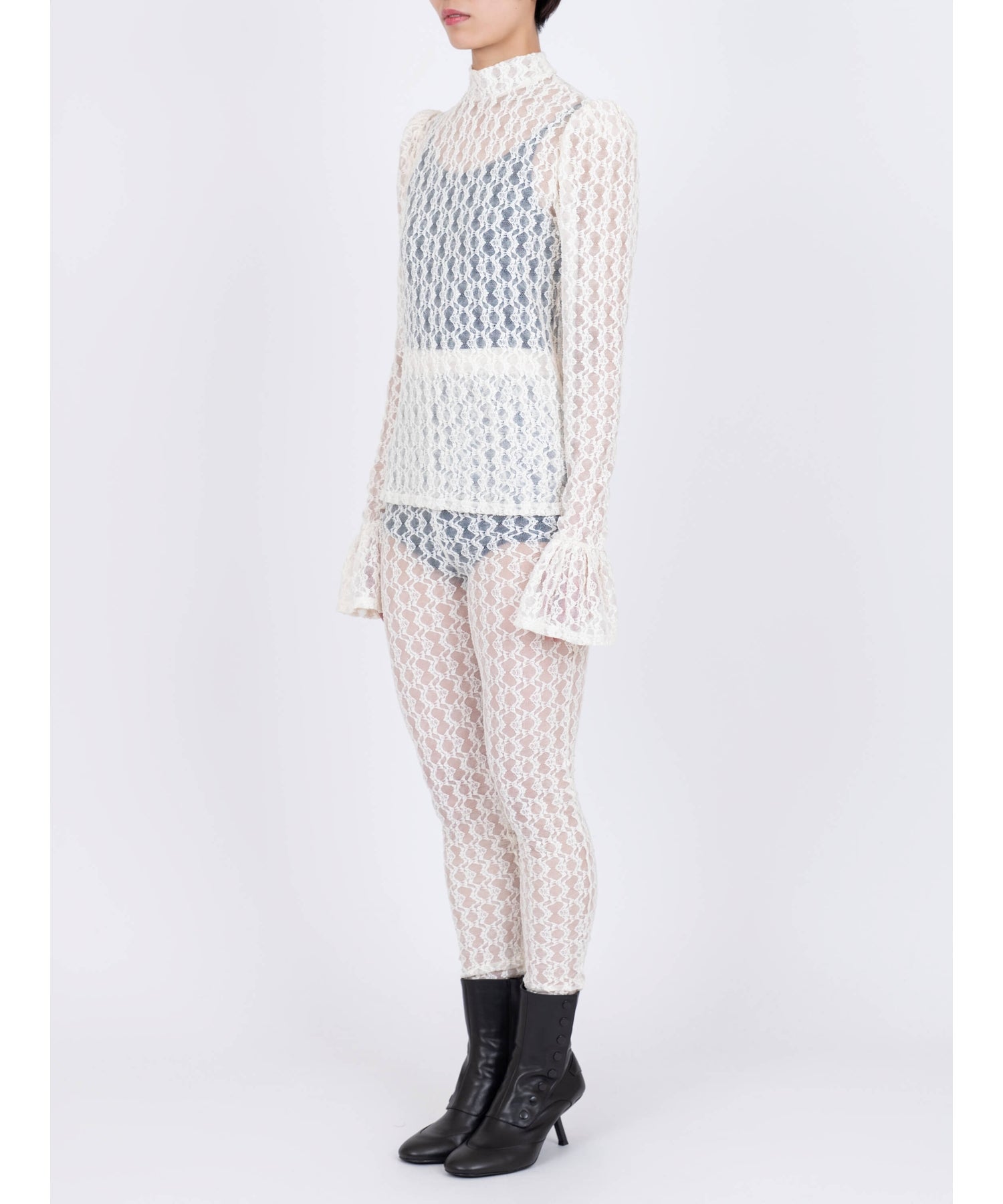 VIVIANO(ヴィヴィアーノ)】 Sculpted Neck Top｜PARIGOT ONLINE