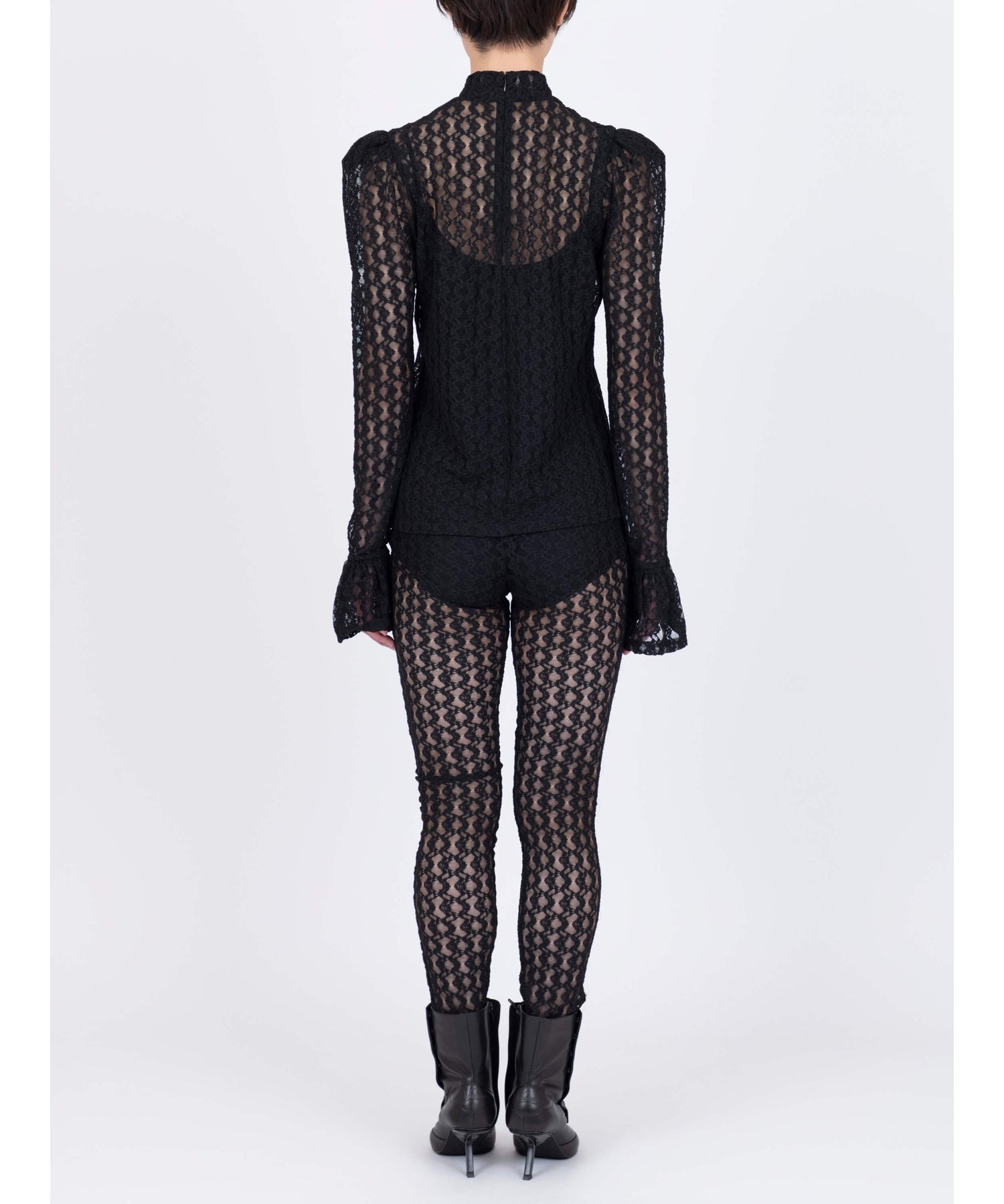 VIVIANO(ヴィヴィアーノ)】 Sculpted Neck Top｜PARIGOT ONLINE