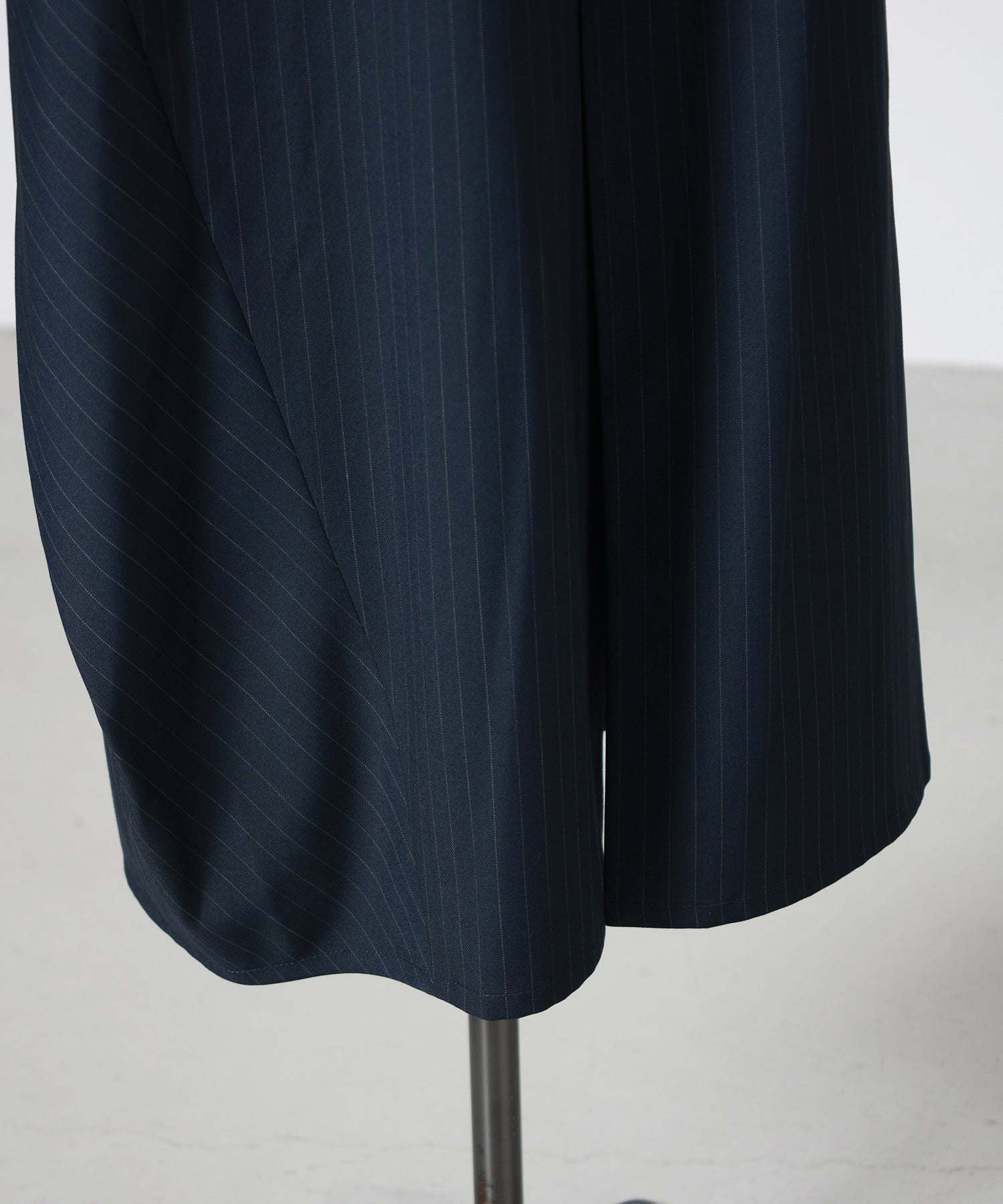 nagonstans(ナゴンスタンス)】 shard line skirt｜PARIGOT ONLINE