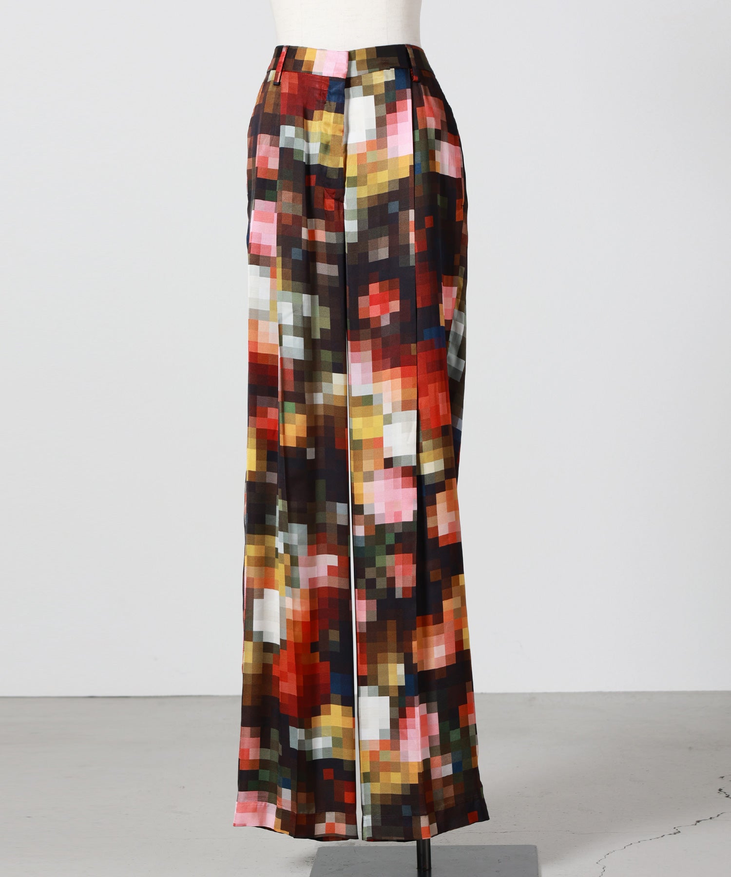 900(BLACK)