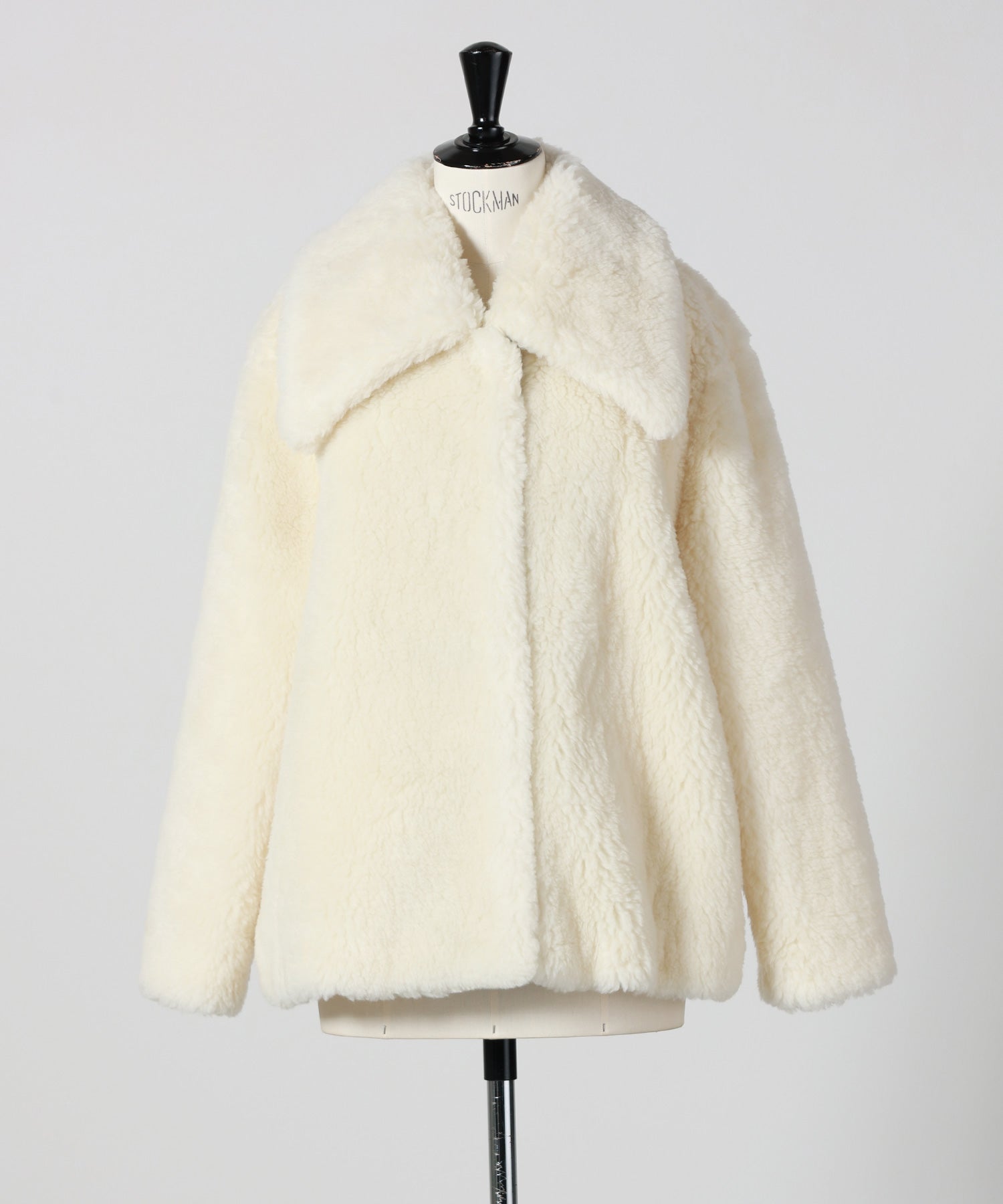 OFF WHITE