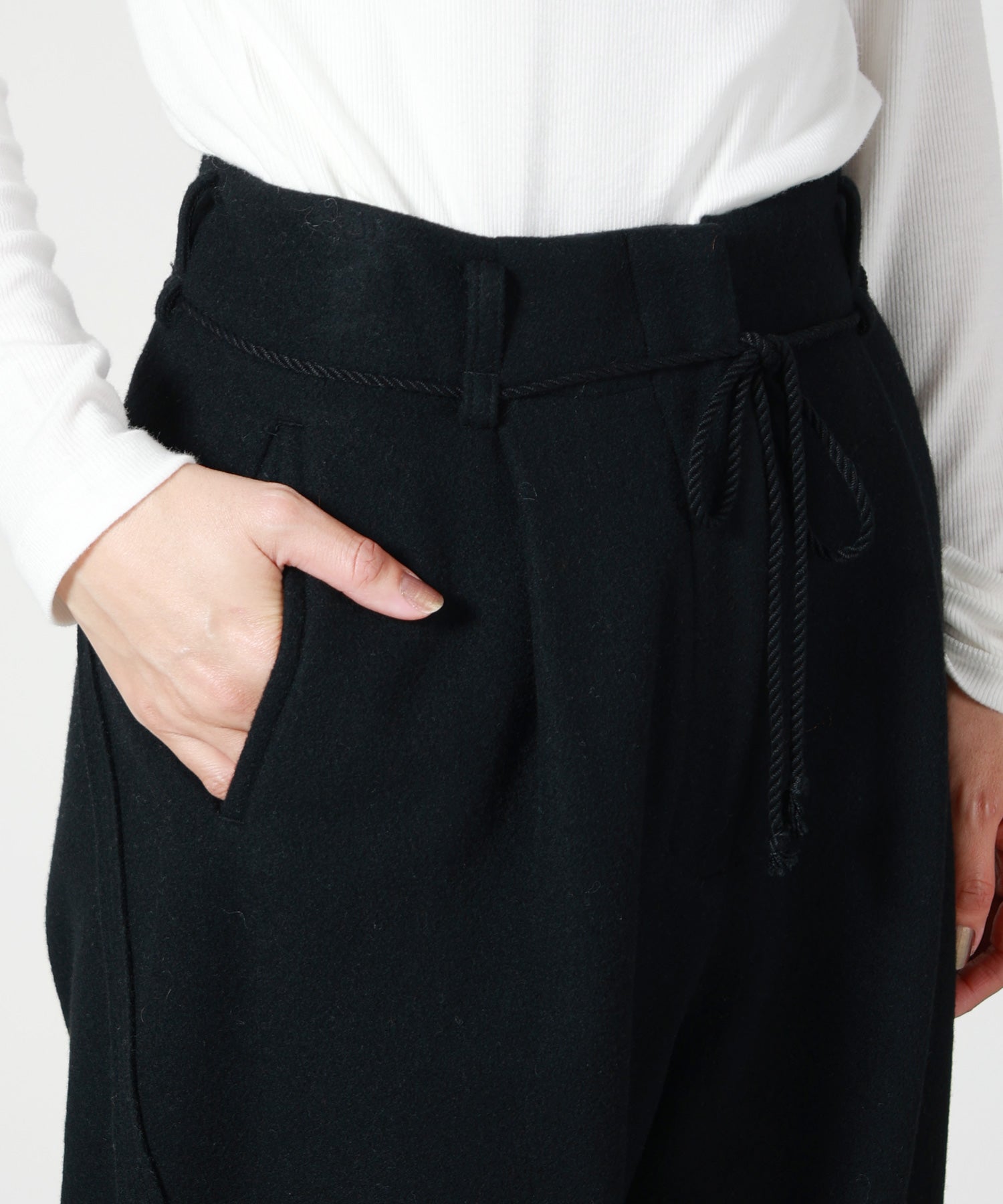 muller of yoshiokubo(ミュラーオブヨシオクボ)】 MELLOW WOOL PANTS