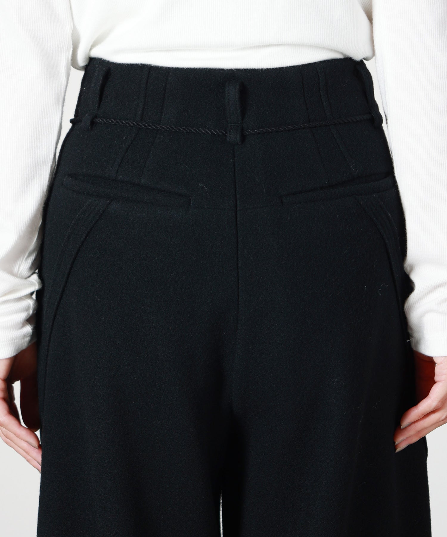 美品　21AW 　ミュラーオブヨシオクボ　パリゴ別注　ウール　ベルト muller of yoshiokubo(ミュラーオブヨシオクボ)】 MELLOW WOOL PANTS